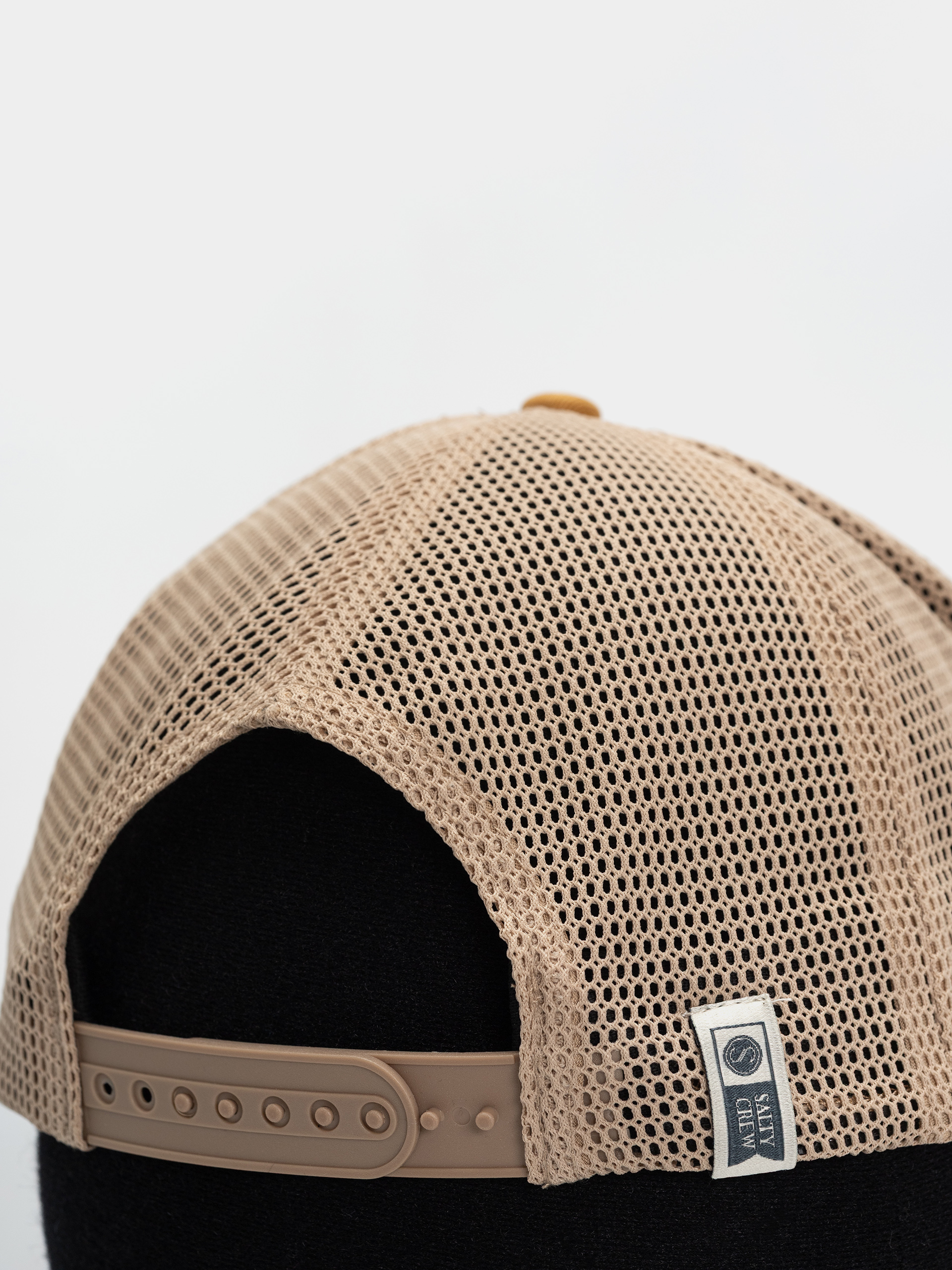 Șapcă Salty Crew Global Trucker (bone brown)