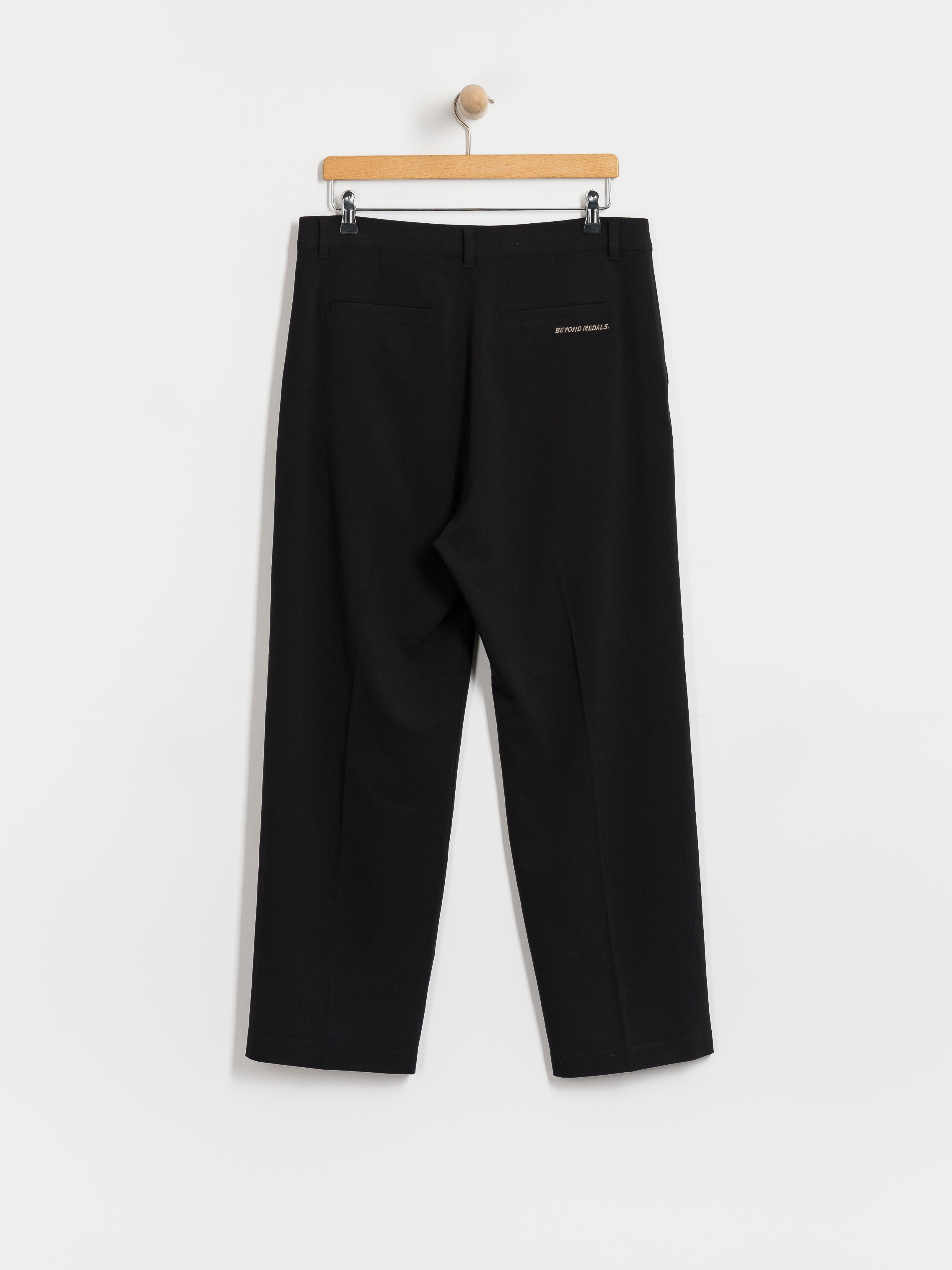 Pantaloni Beyond Medals Suit (black)