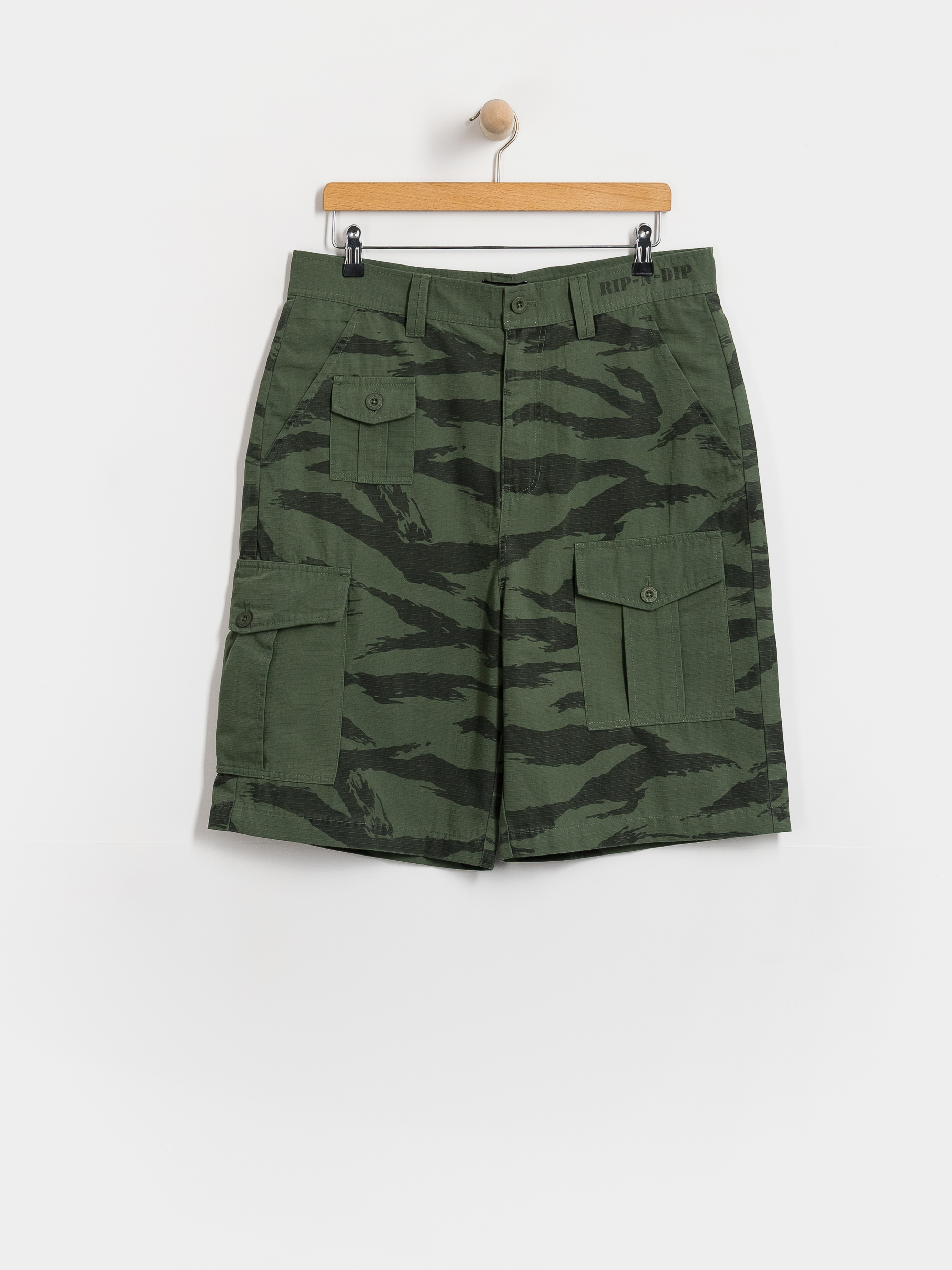 Pantaloni scurți RipNDip Camo