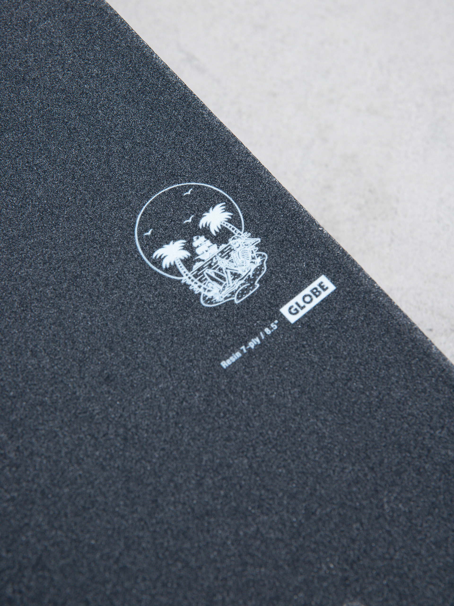 Skateboard Globe G2 Reflection (black/purple)