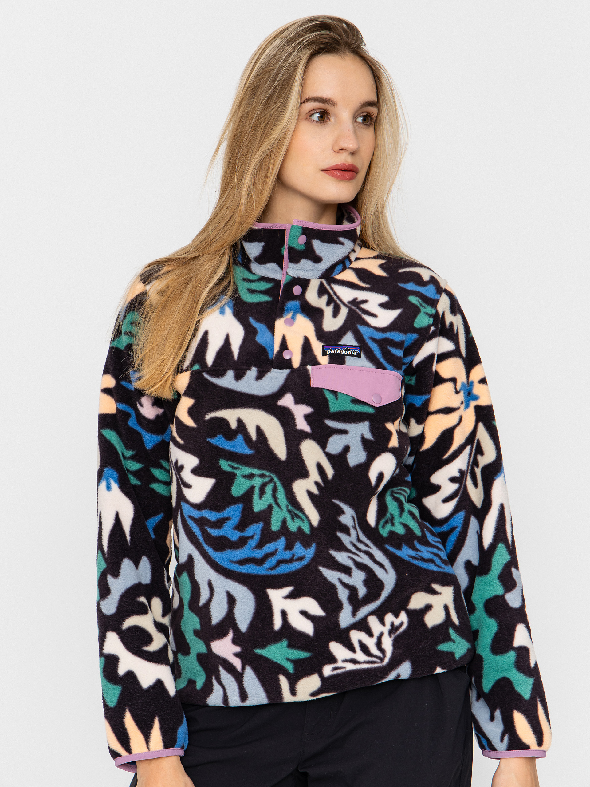 Hanorac din fleece Patagonia Lightweight Synchilla Snap T Wmn (kaleido/black)