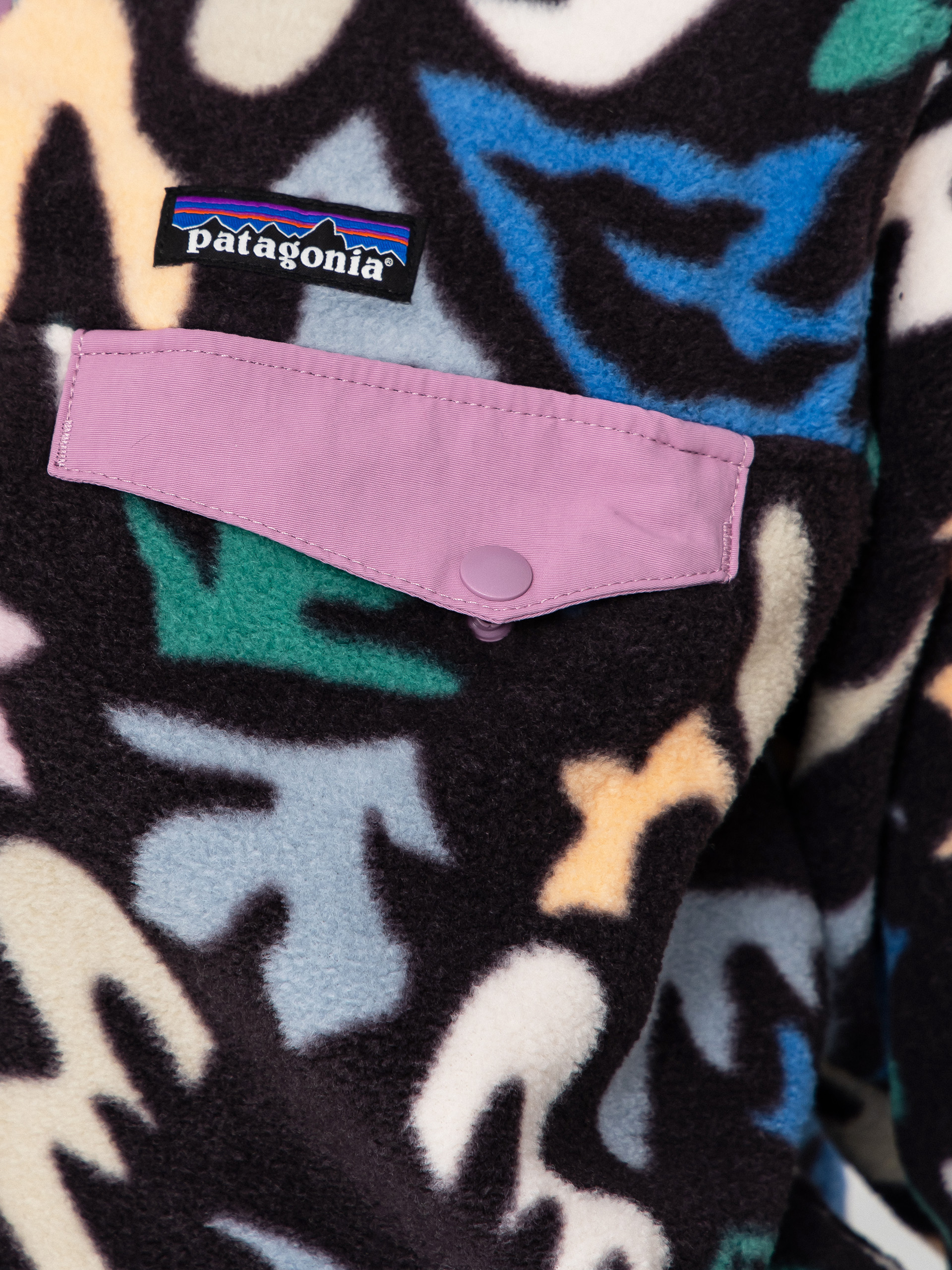 Pentru femei Hanorac din fleece Patagonia Lightweight Synchilla Snap T (kaleido/black)