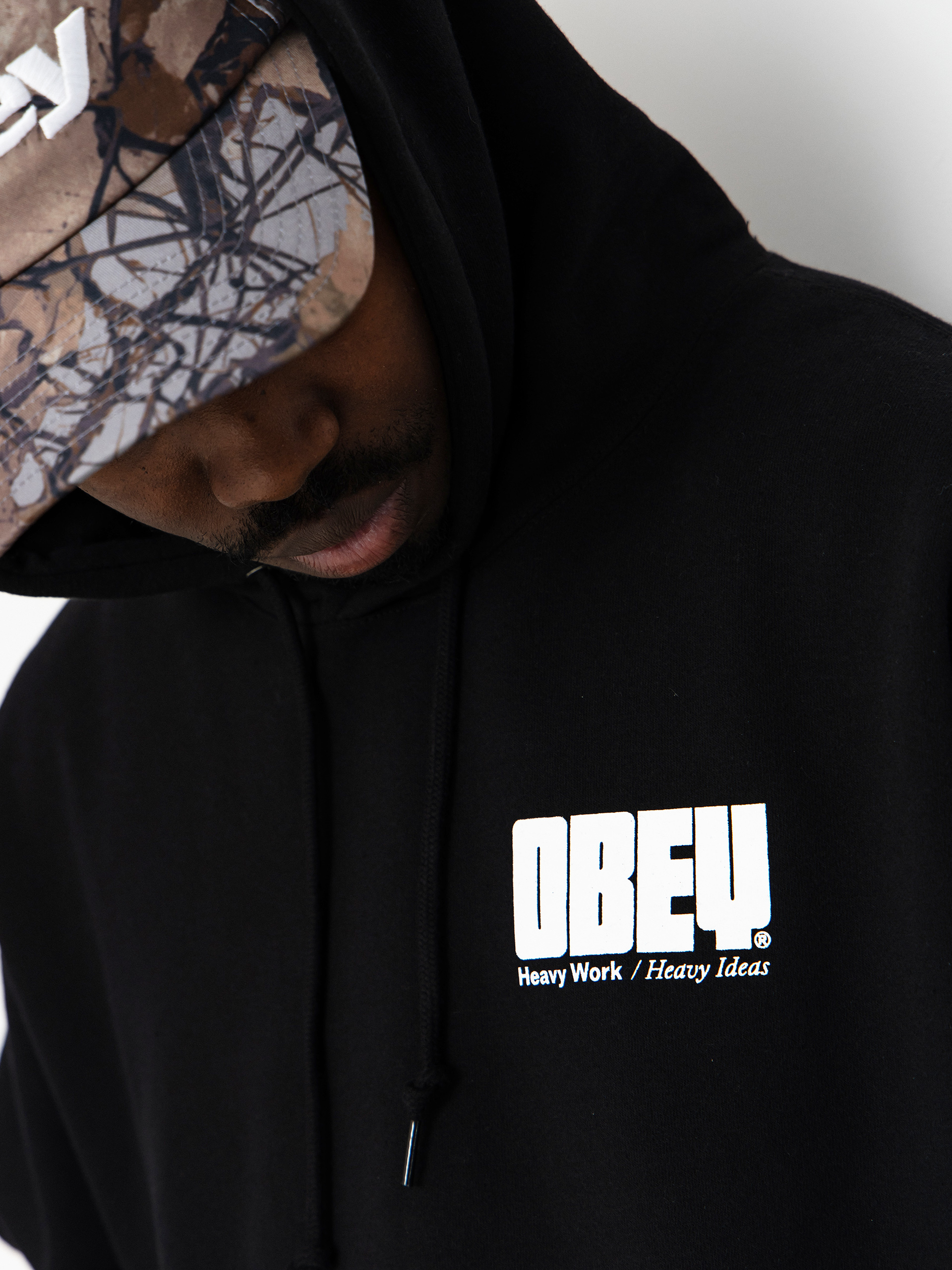 Hanorac cu glugă OBEY Heavy Ideas HD (black)