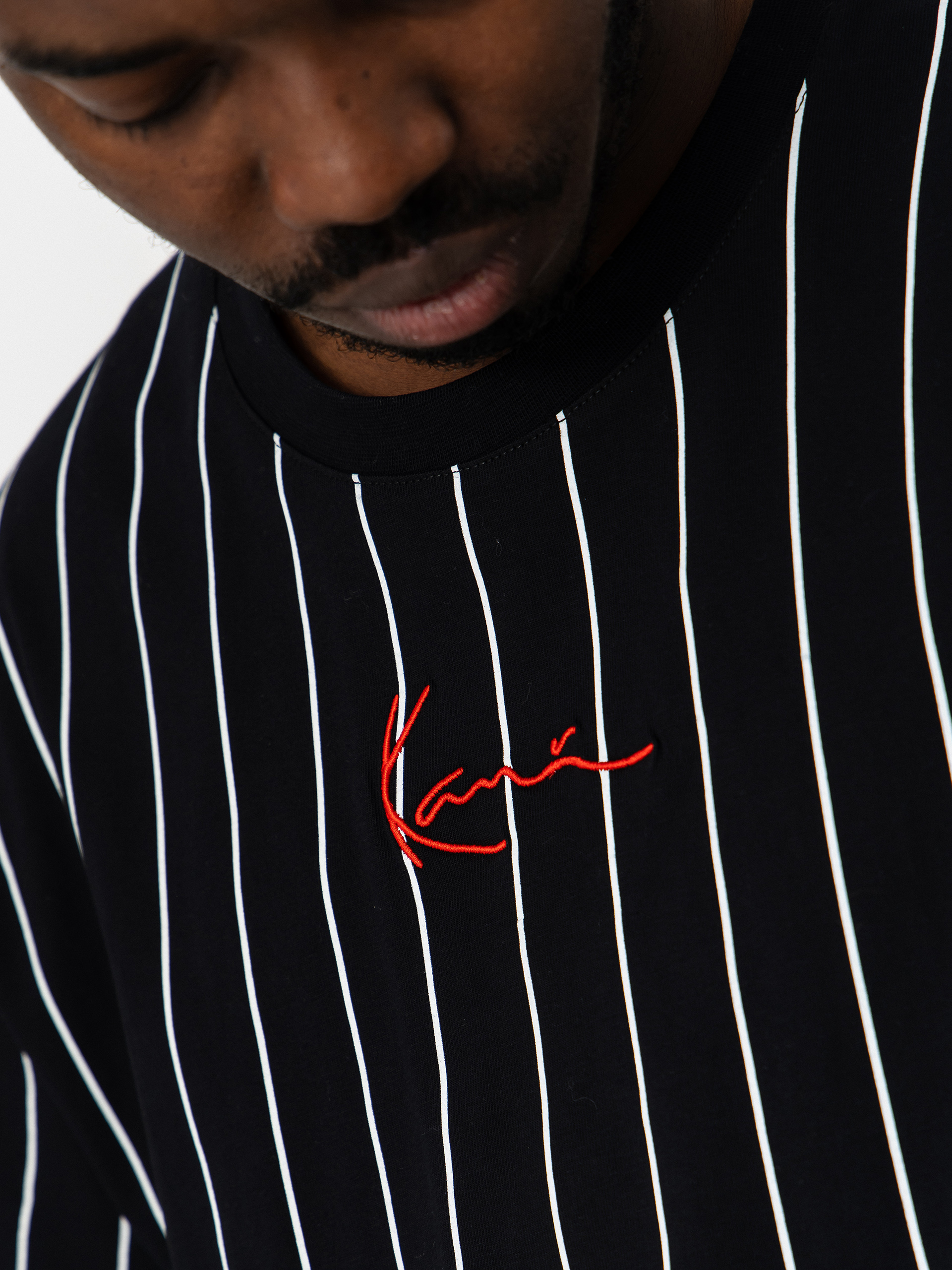 Tricou Karl Kani Small Signature Pinstripe (black/white)