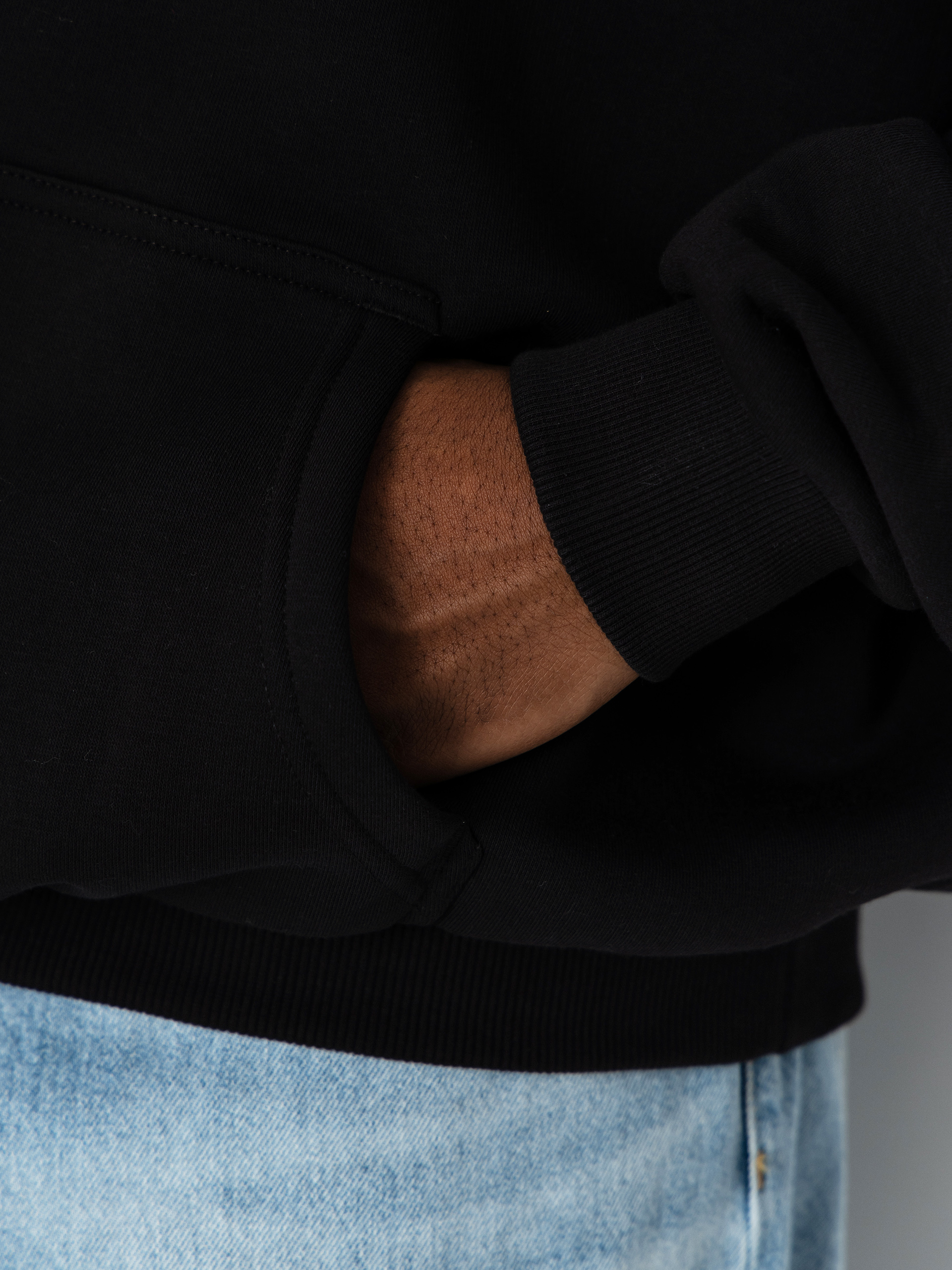 Hanorac cu glugă Karl Kani Small Signature Essential HD (black)