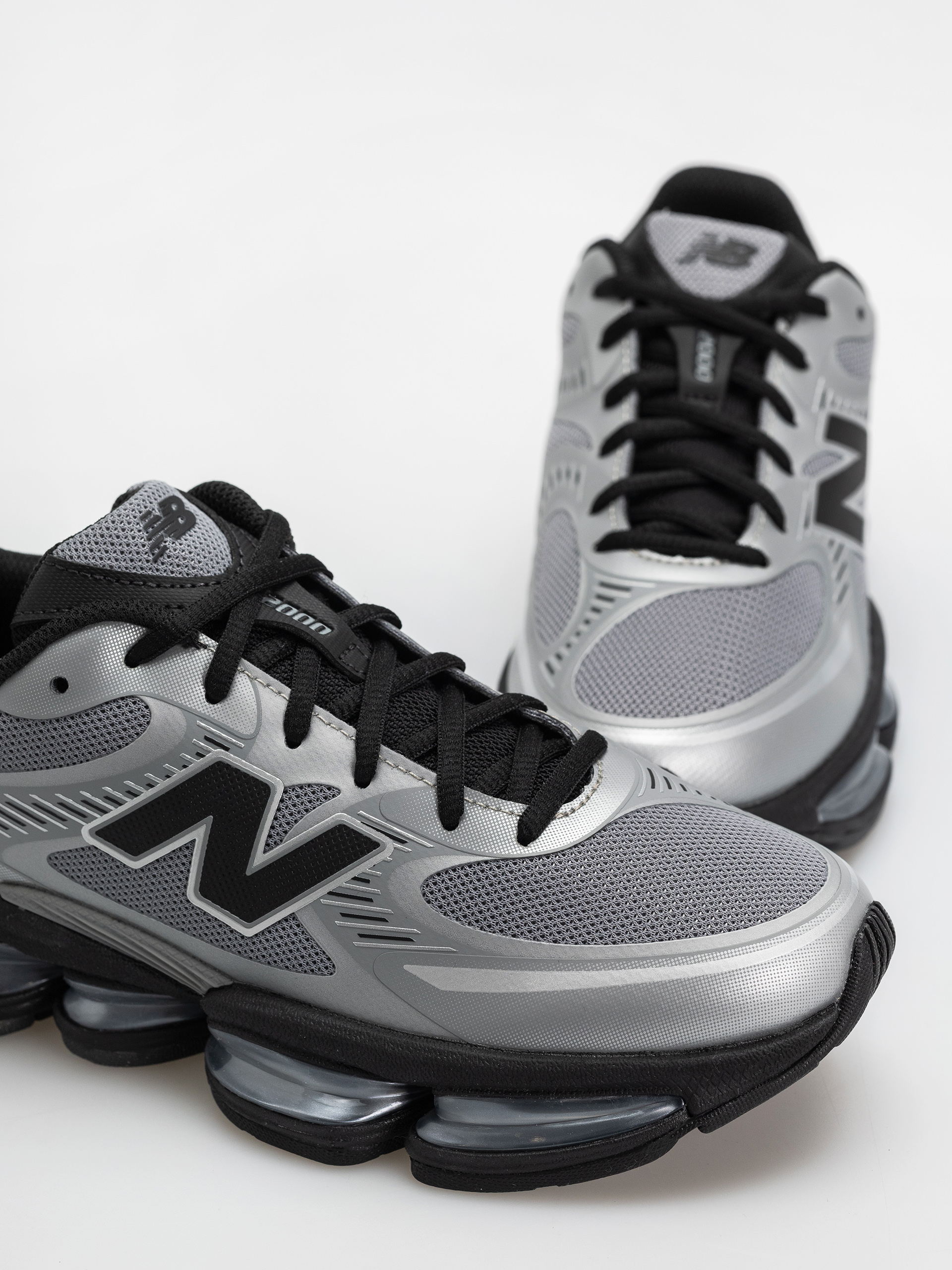 Pantofi New Balance 2000 (slate grey/silver metallic)