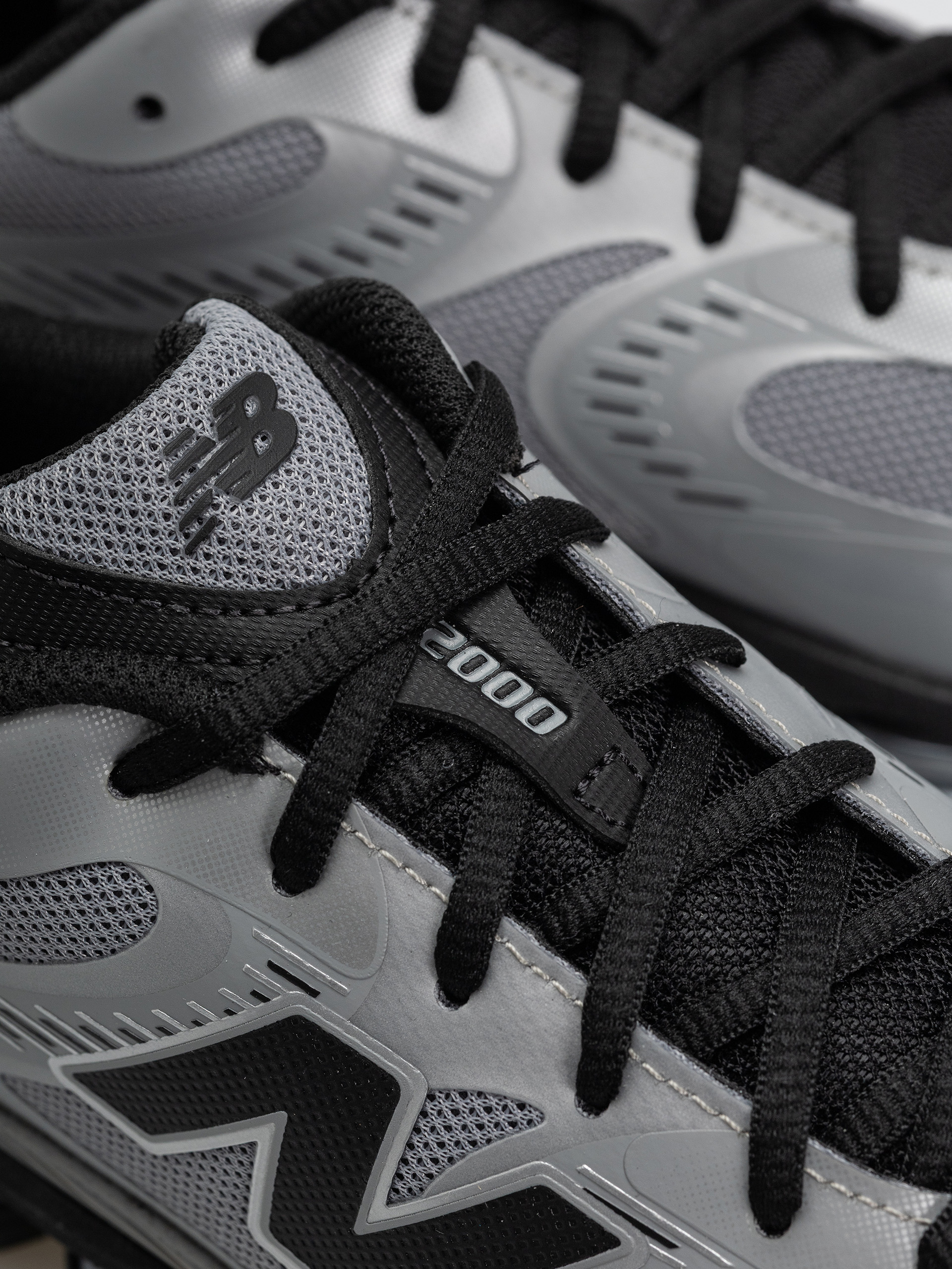 Pantofi New Balance 2000 (slate grey/silver metallic)