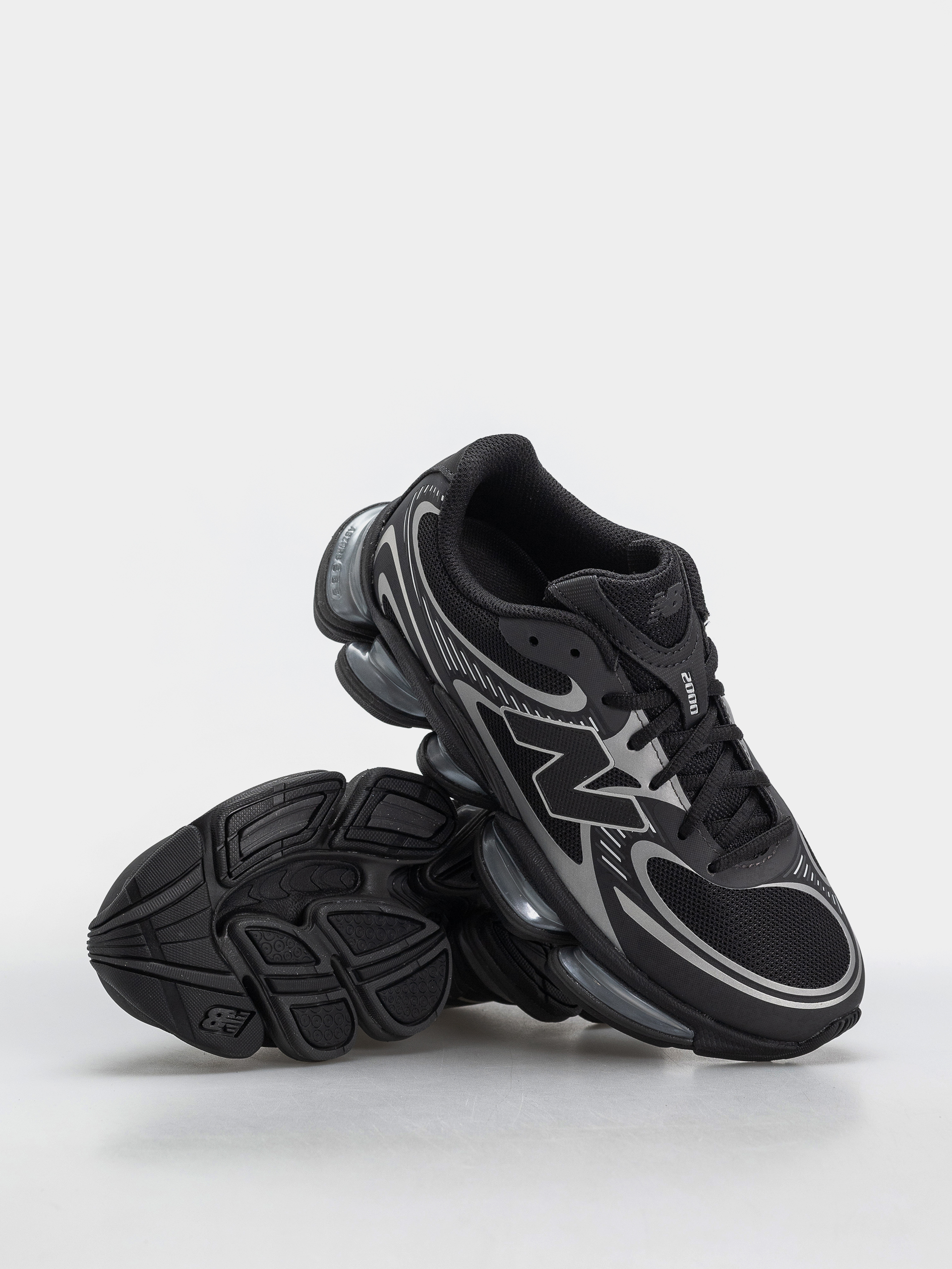 Pantofi New Balance 2000 (black/silver metallic)