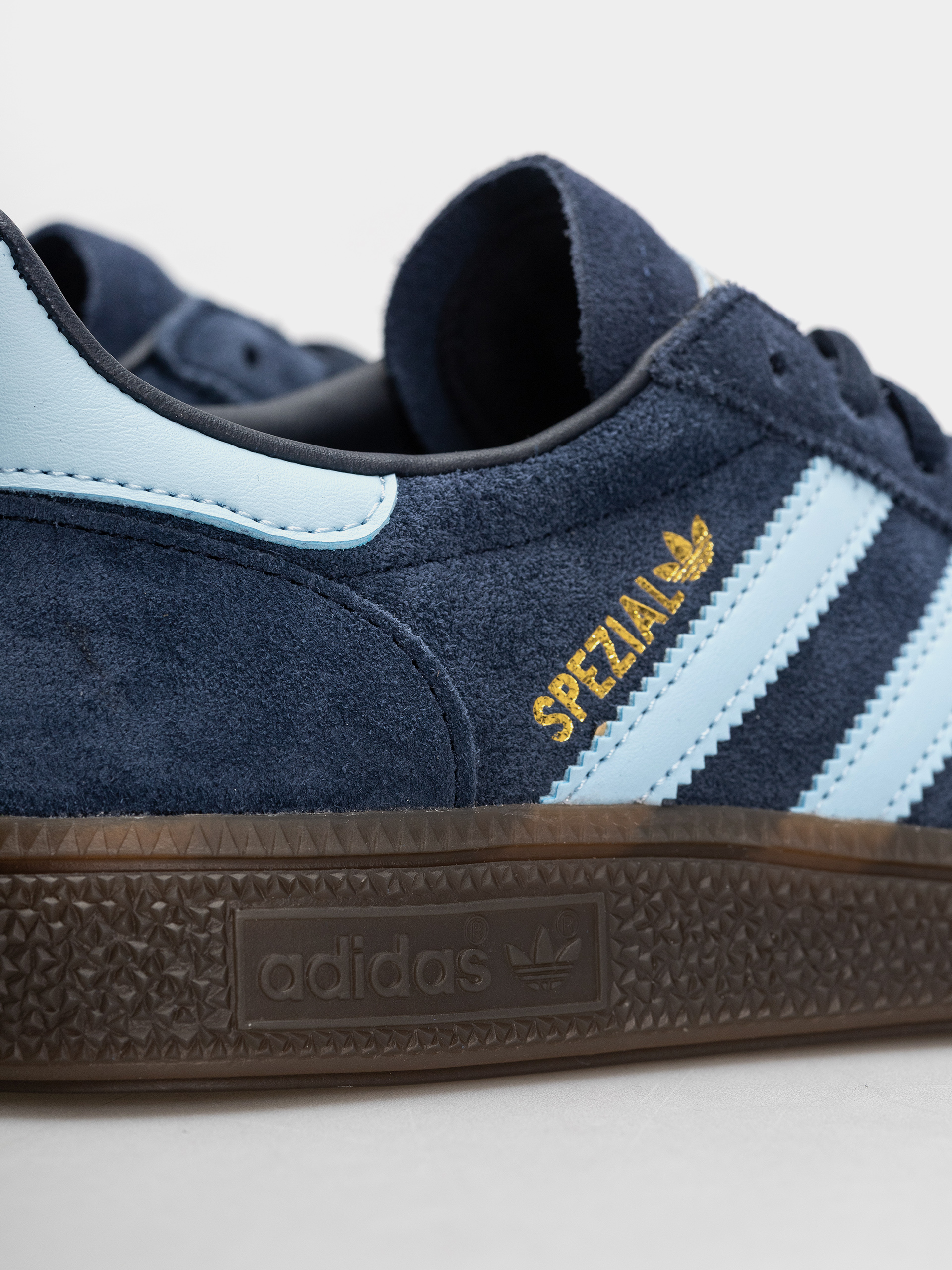 Pantofi adidas Handball Spezial (collegiate navy/clear sky/gum5)