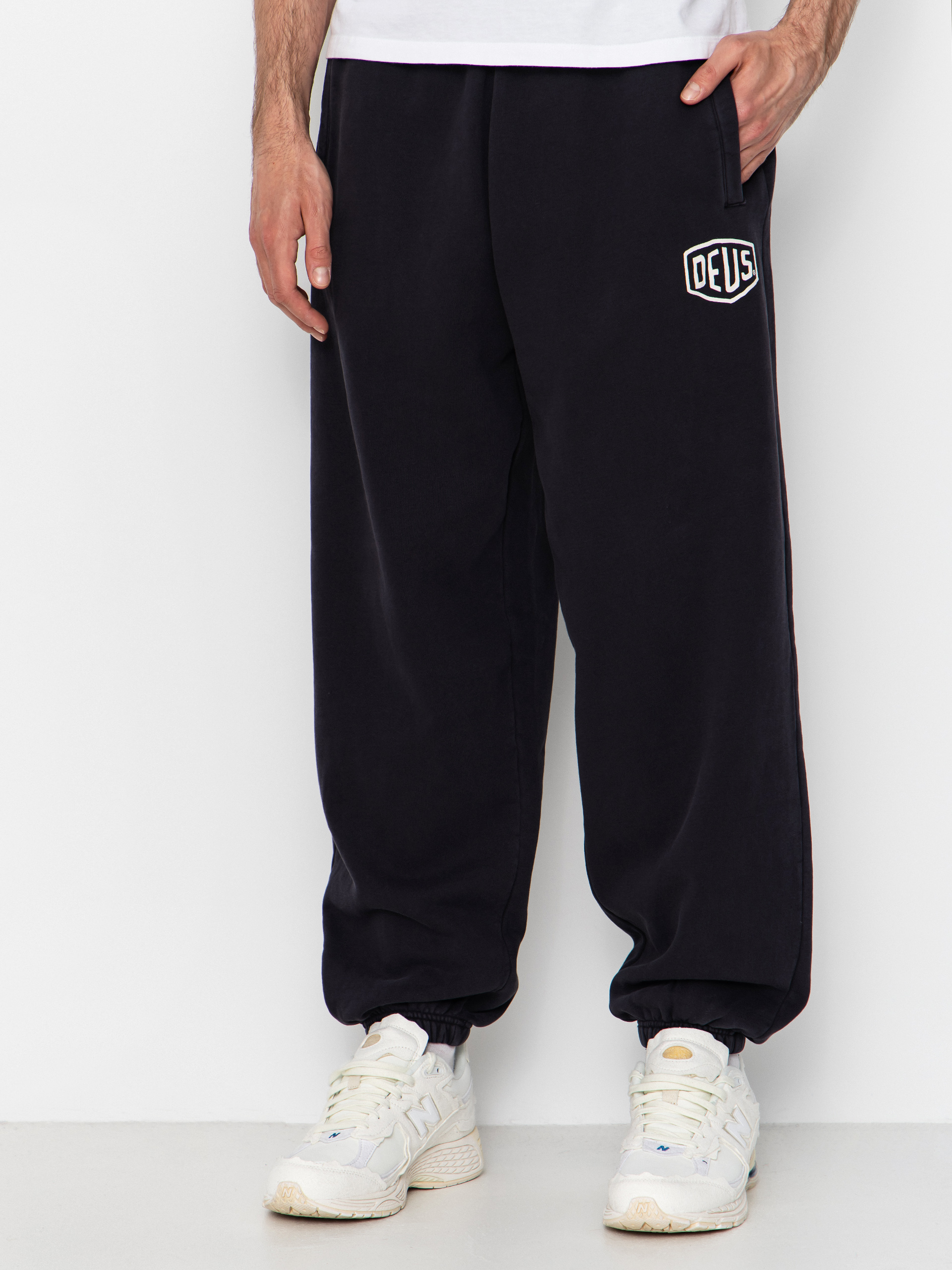 Pantaloni Deus Ex Machina Shield Garment Dyed Track (black)