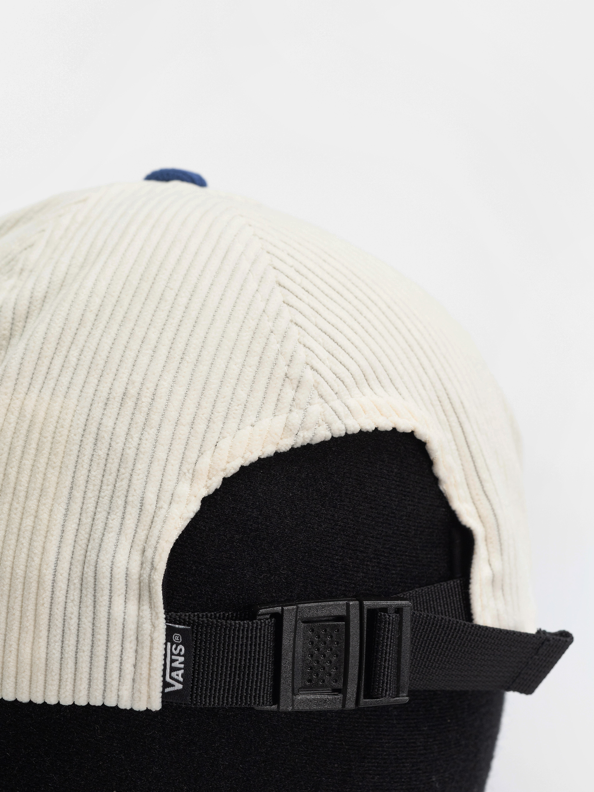 Șapcă Vans Wavy Script Jockey (trbl)