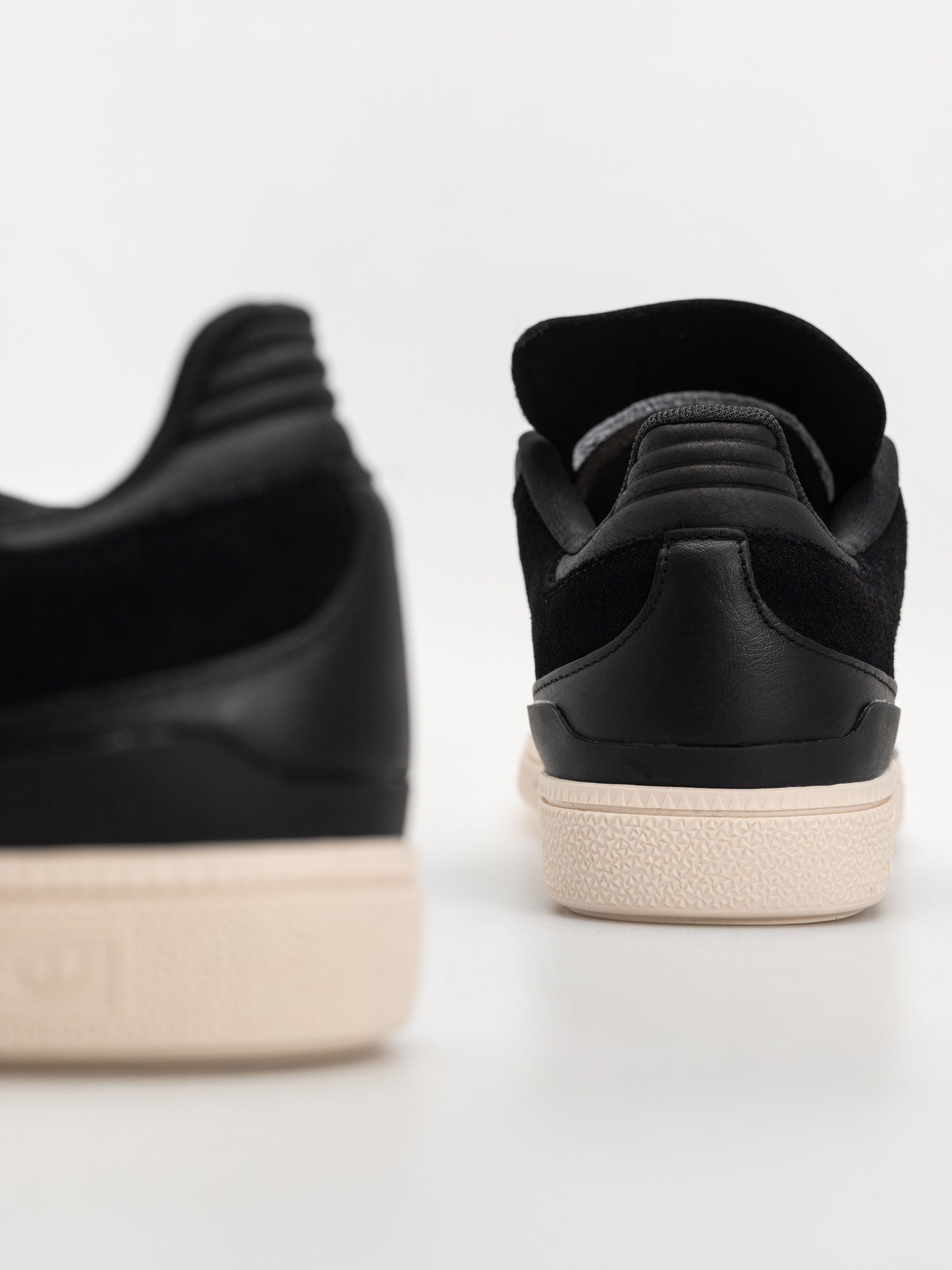 Pantofi adidas Busenitz (cblack/cwhite/goldmt)