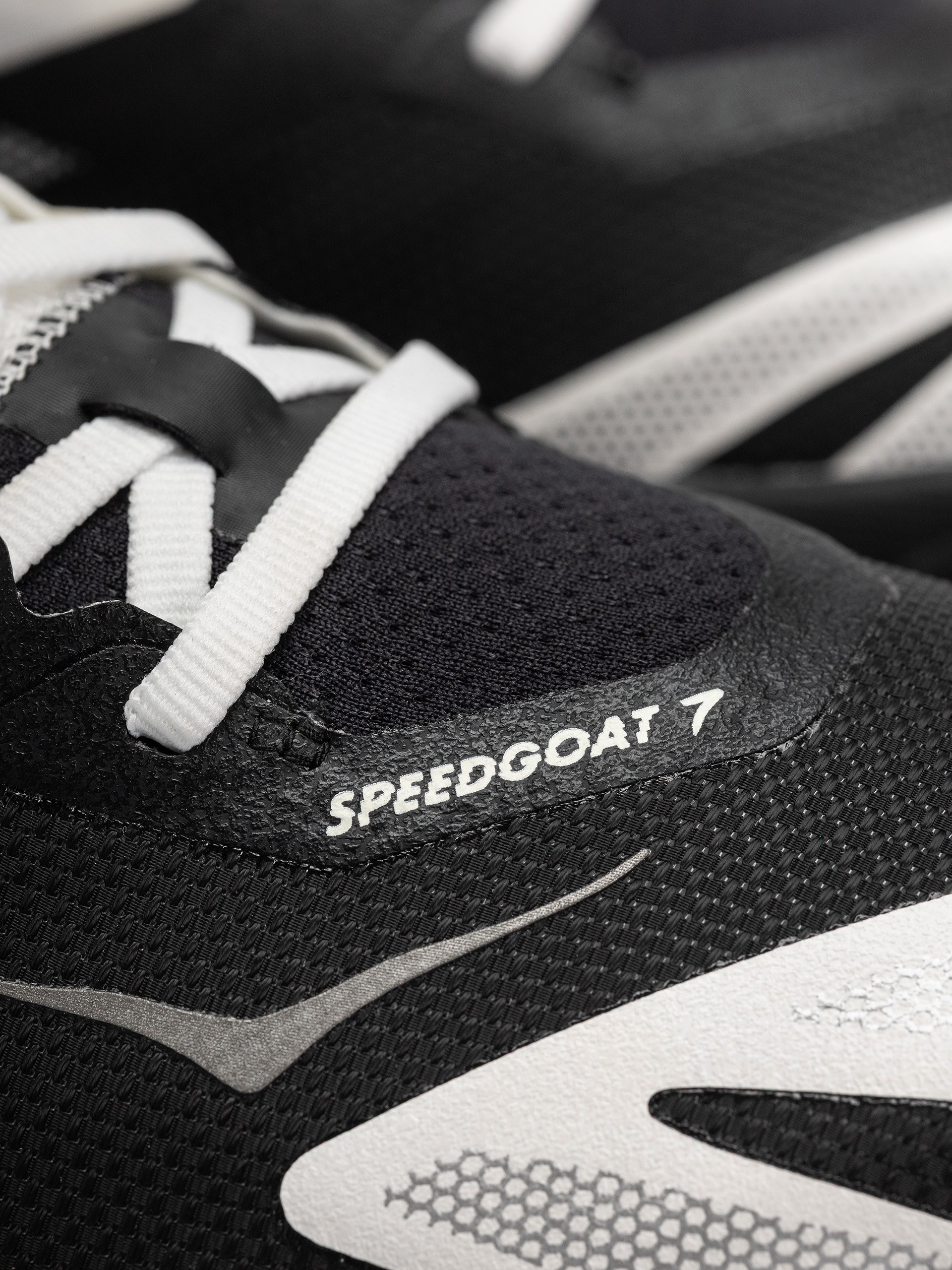 Pantofi Hoka Speedgoat 7 (black/white)