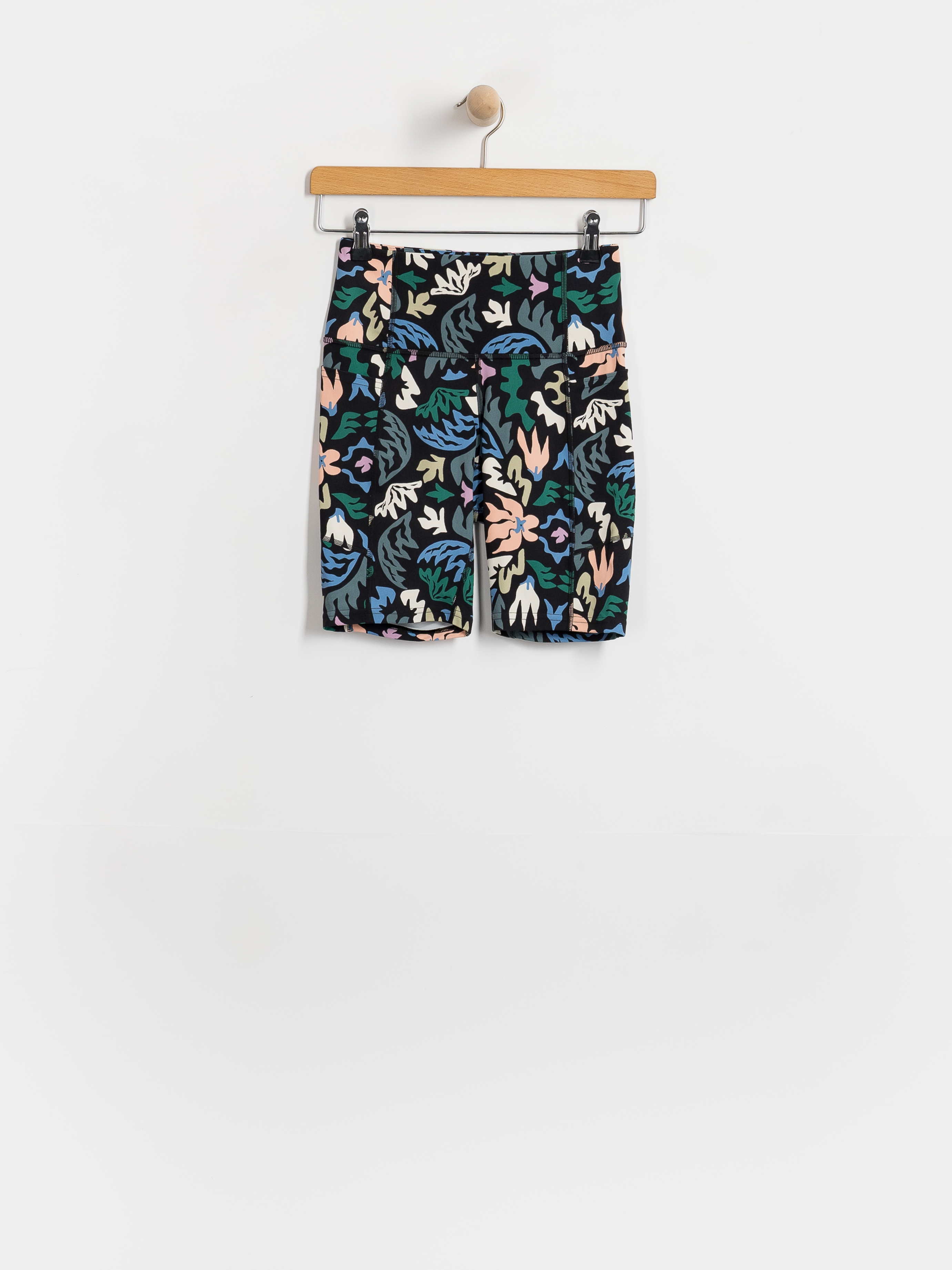Pantaloni scurți Patagonia Maipo 8in Wmn (kaleido/black)