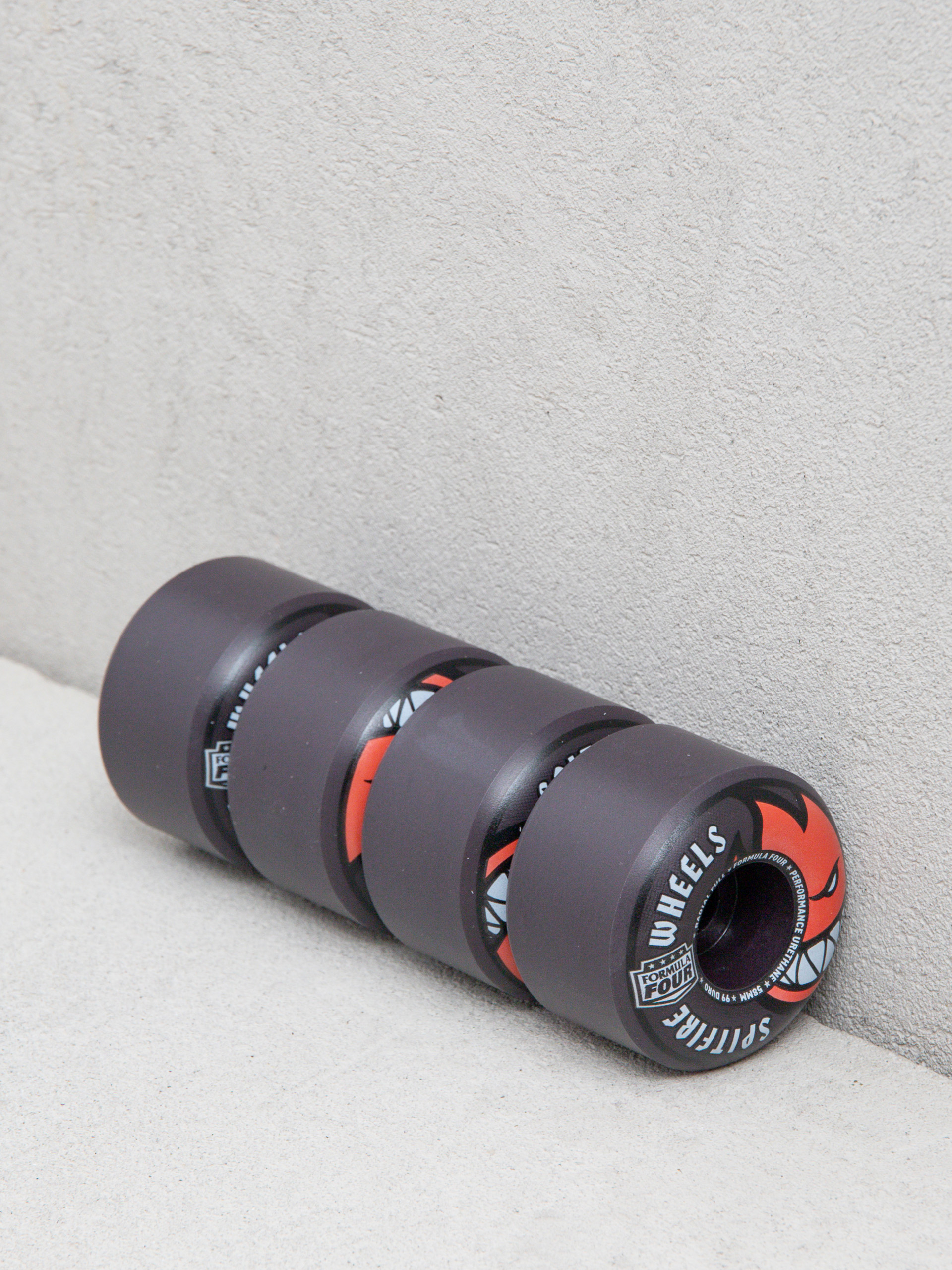 Role Spitfire F4 99D Team Colors Radial Full (black)