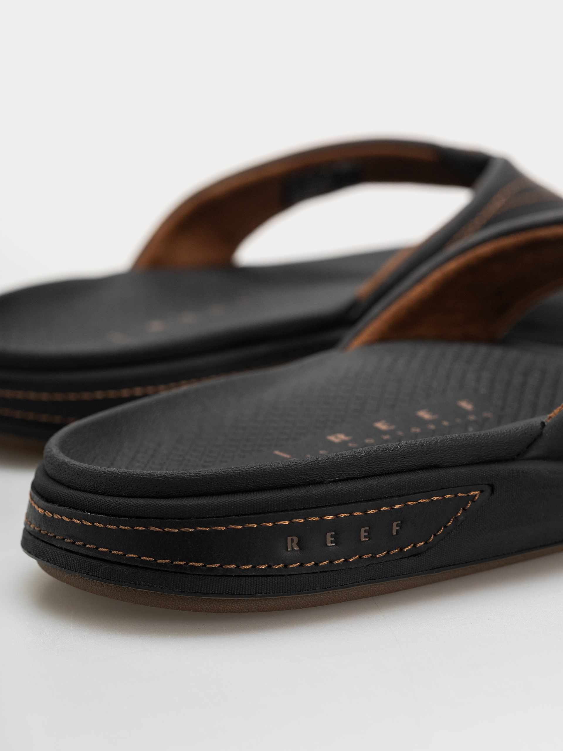 papuci de plajă Reef Phantom Lux (black)