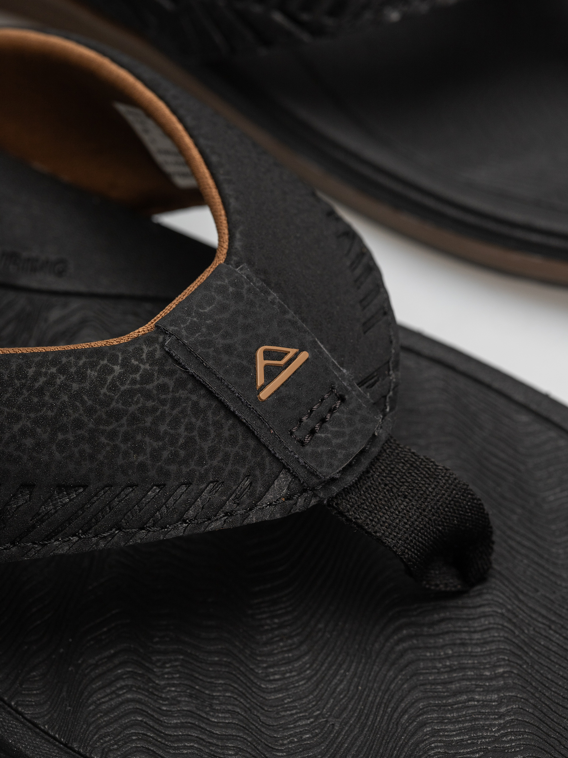 papuci de plajă Reef Offshore (black/gum)