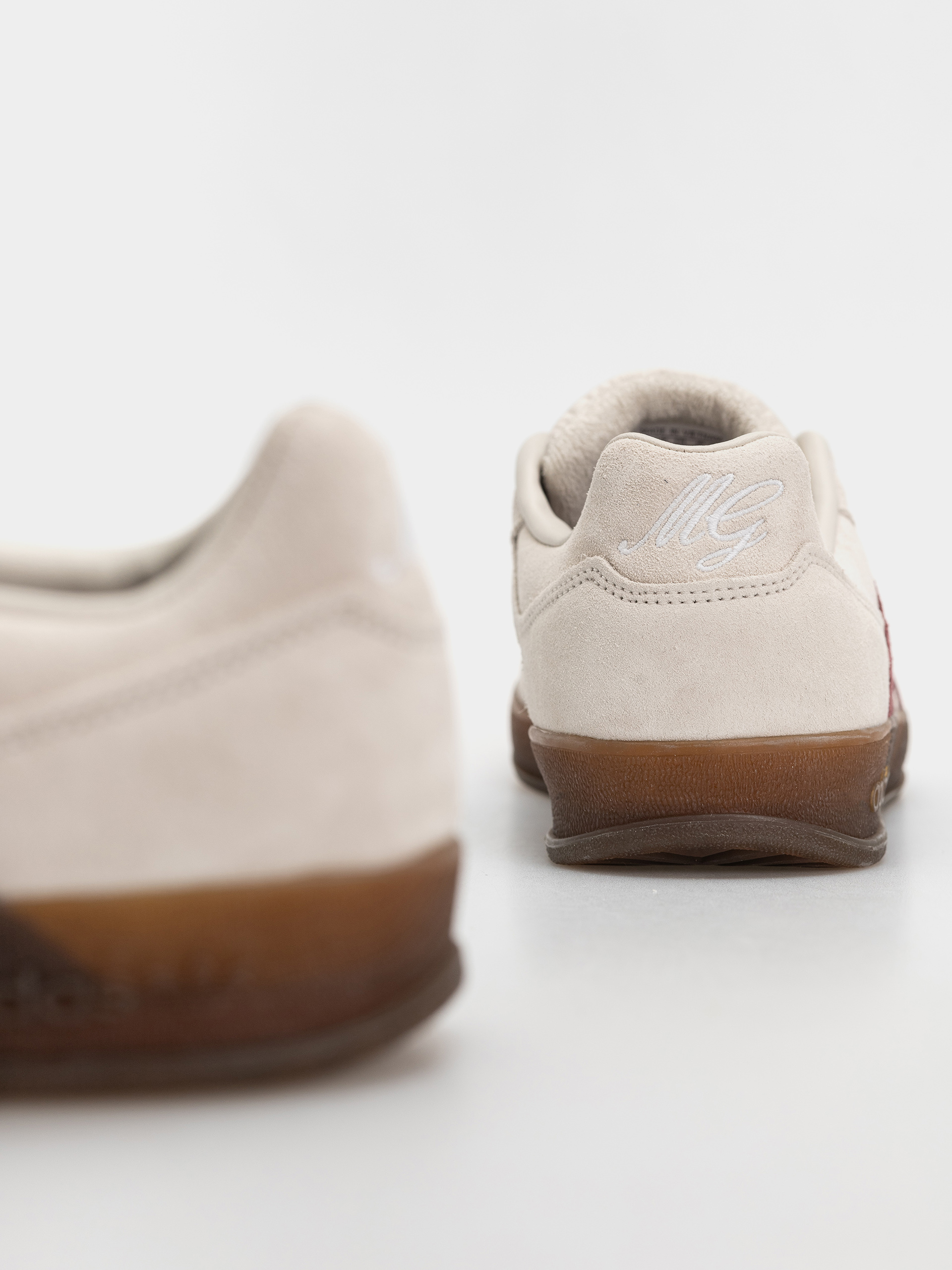 Pantofi adidas Aloha Super (alumin/shared/gum5)