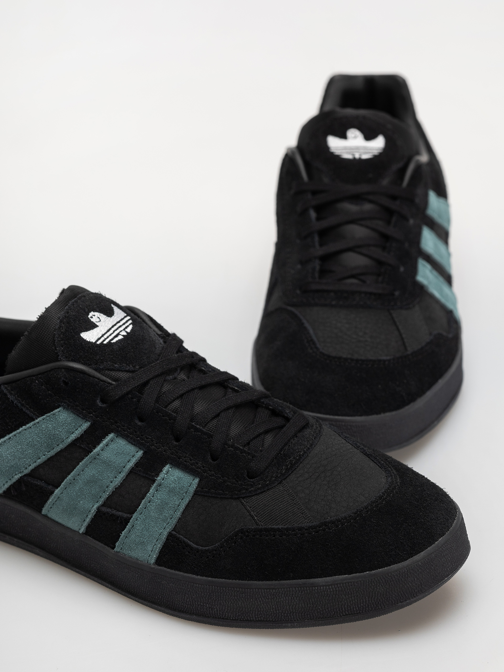 Pantofi adidas Aloha Super (cblack/pretea/ftwwht)