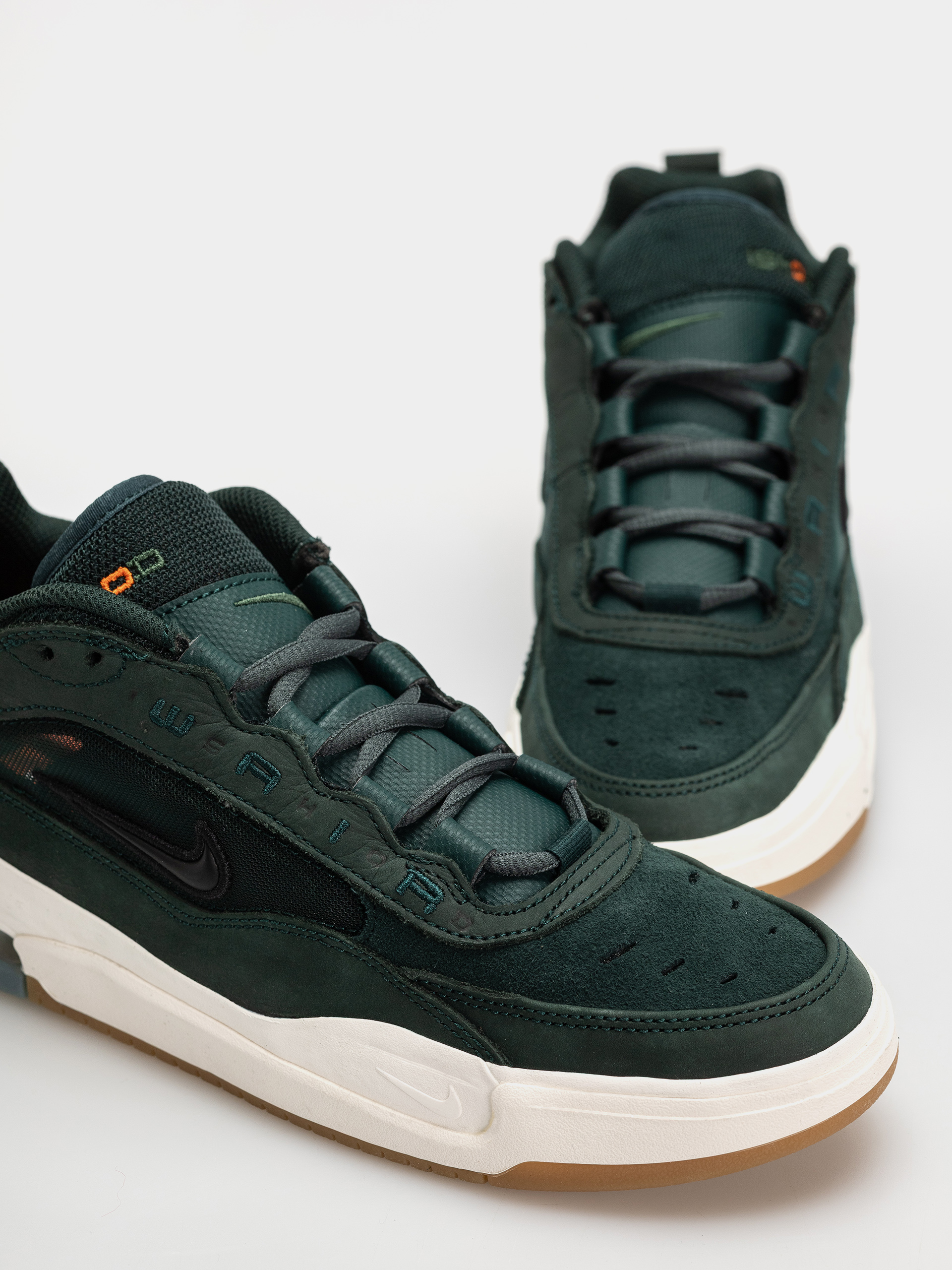 Pantofi Nike SB Air Max Ishod Iso (deep fir/black fir sail)