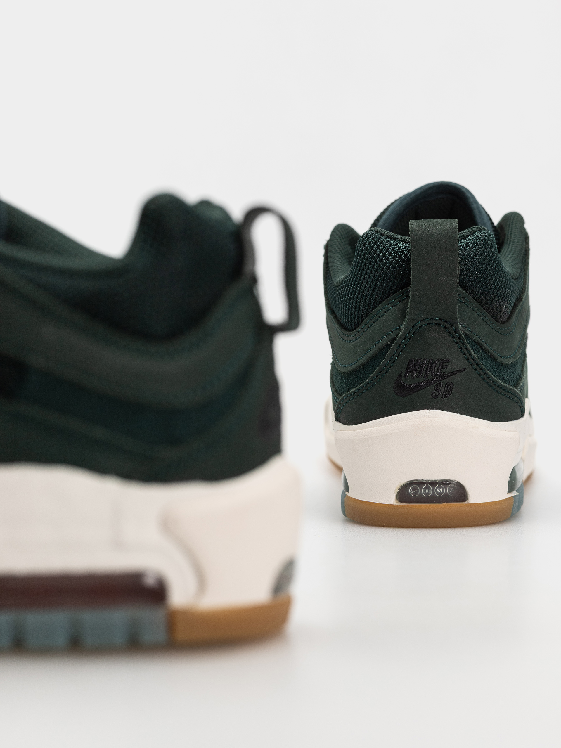 Pantofi Nike SB Air Max Ishod Iso (deep fir/black fir sail)