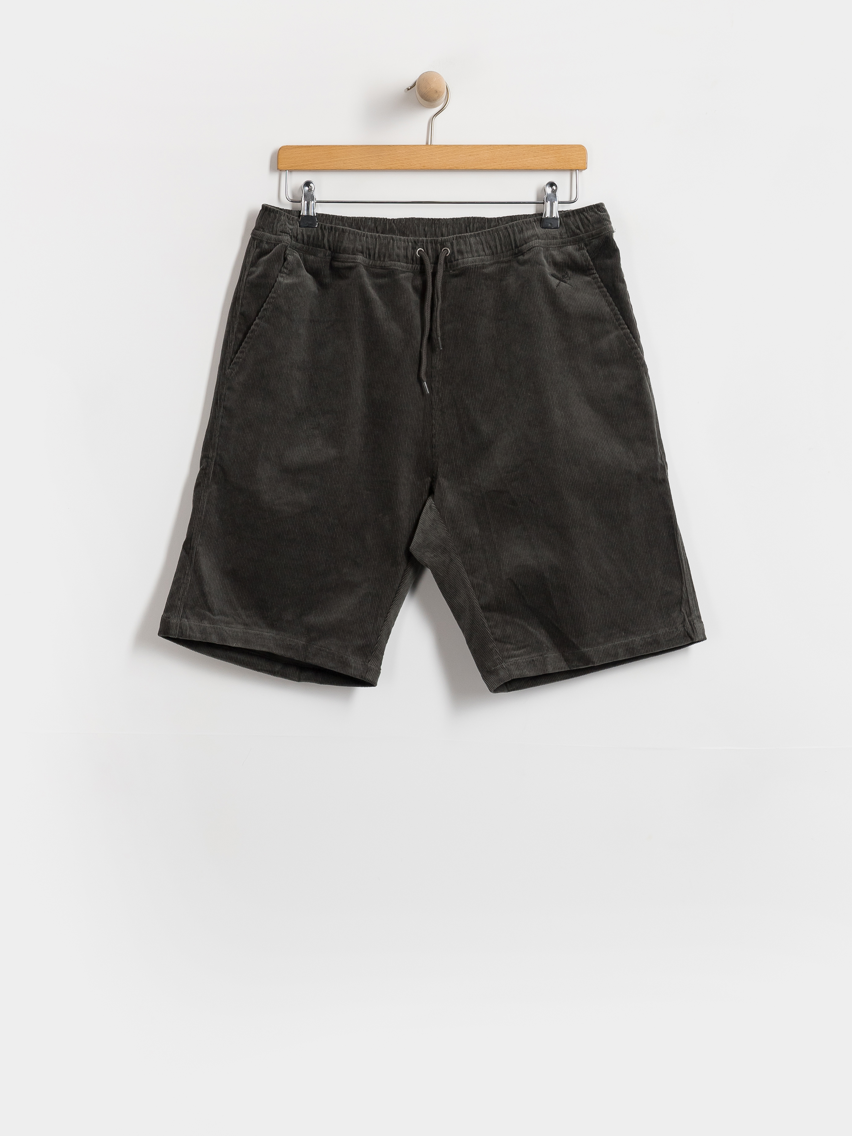 Pantaloni scurți Iriedaily Corvin (dark jungle)