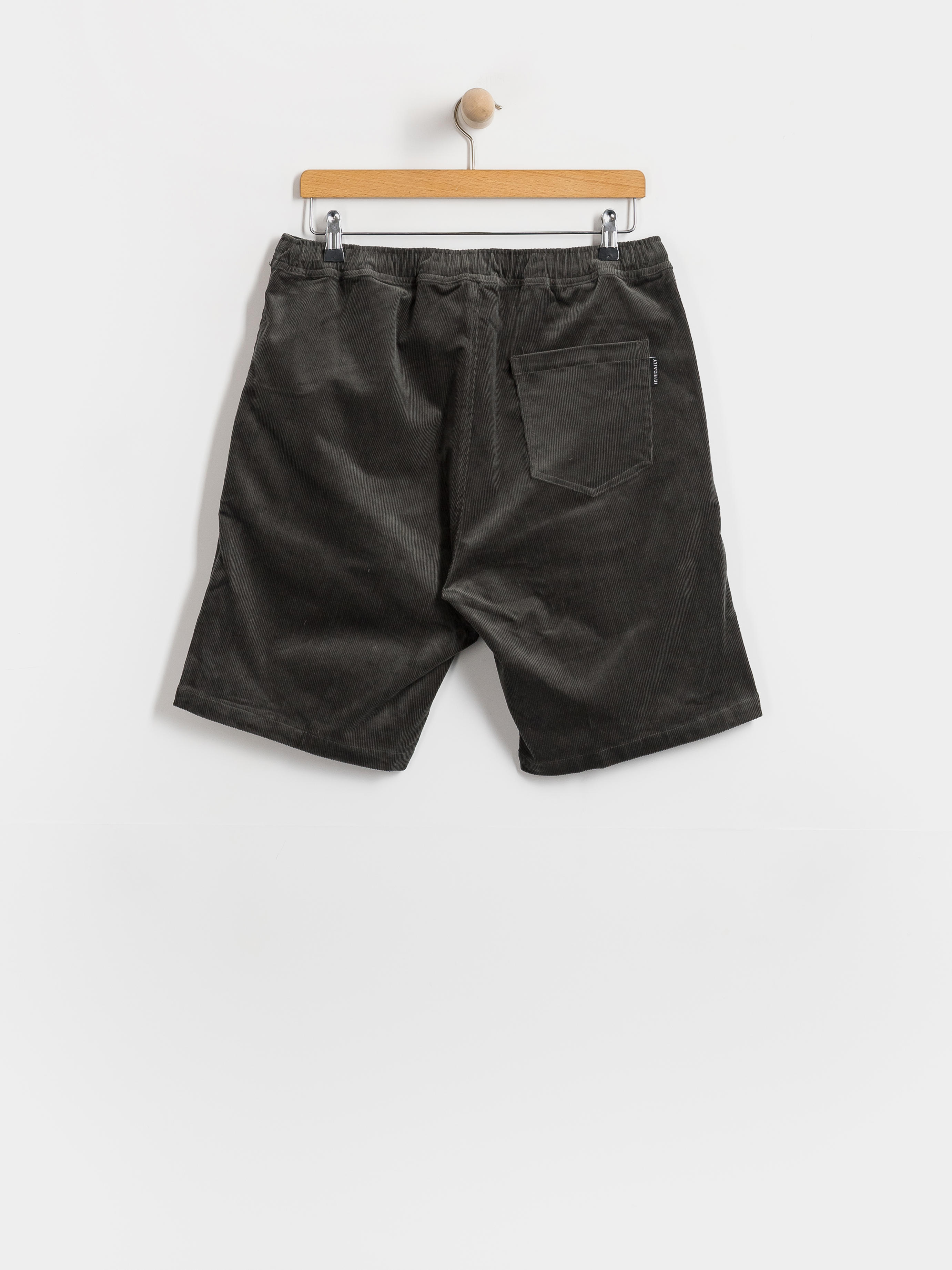 Pantaloni scurți Iriedaily Corvin (dark jungle)