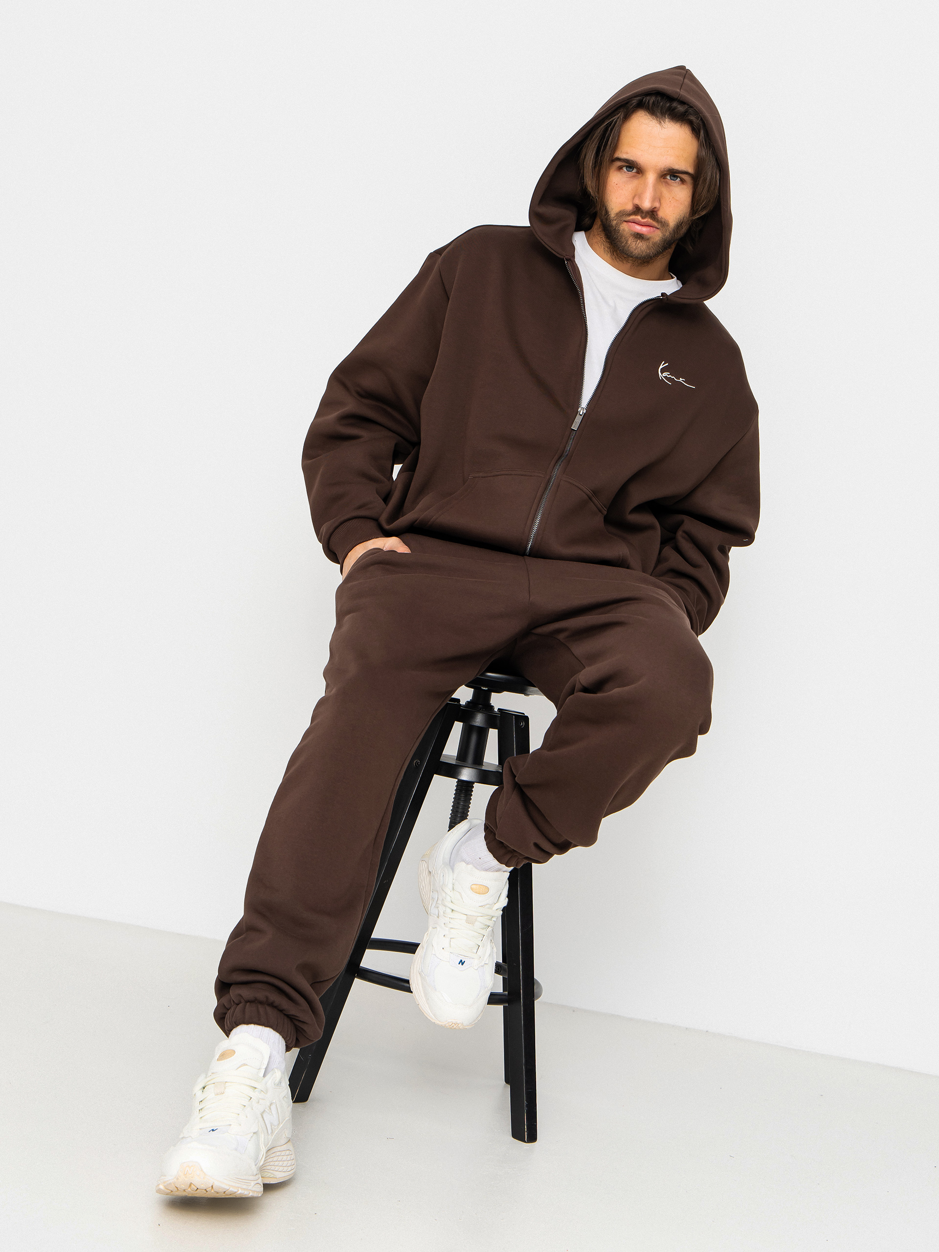 Hanorac cu glugă Karl Kani Small Signature Essential ZHD (brown)