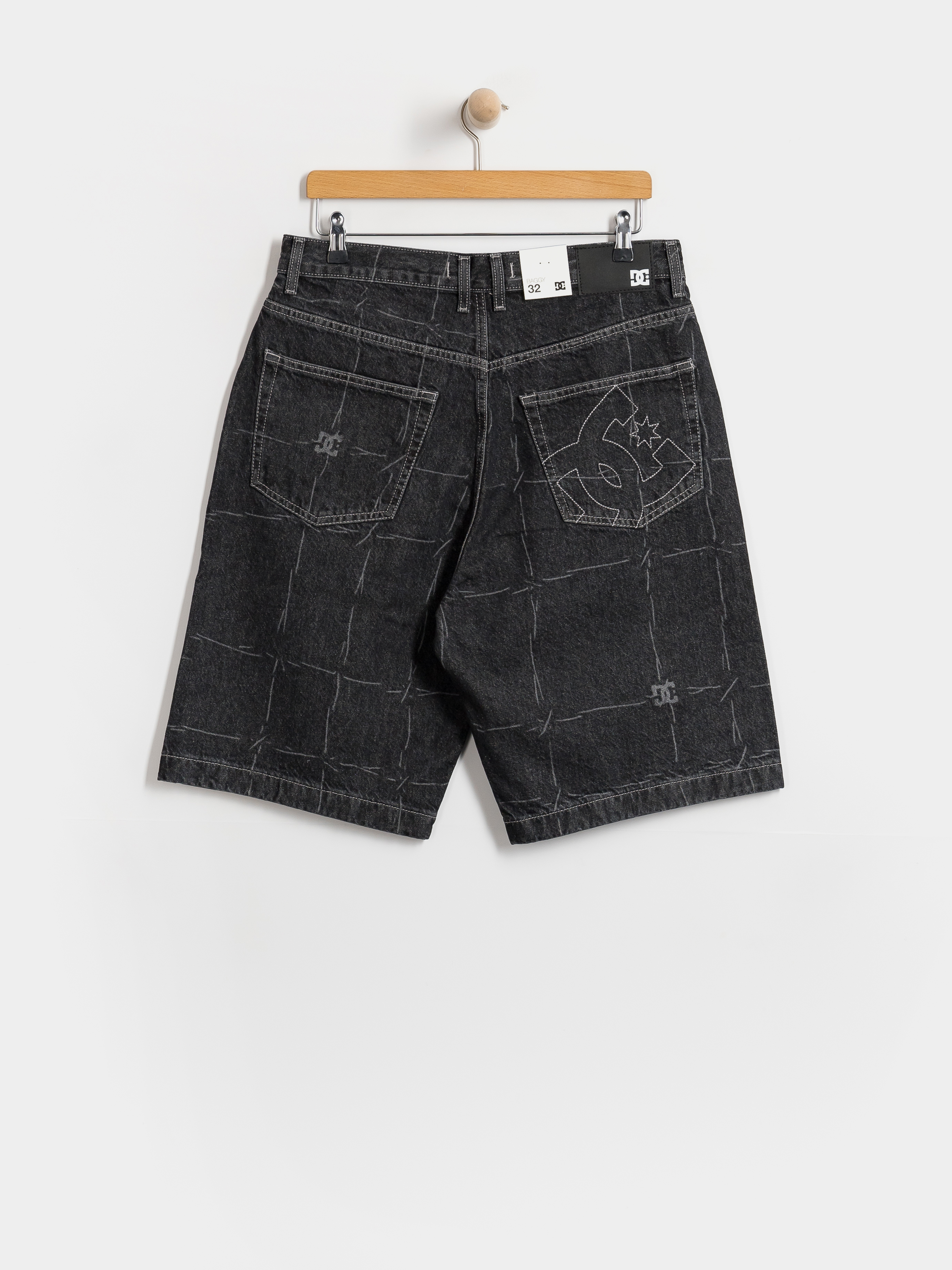 Pantaloni scurți DC Baggy Denim (wired 32 black)