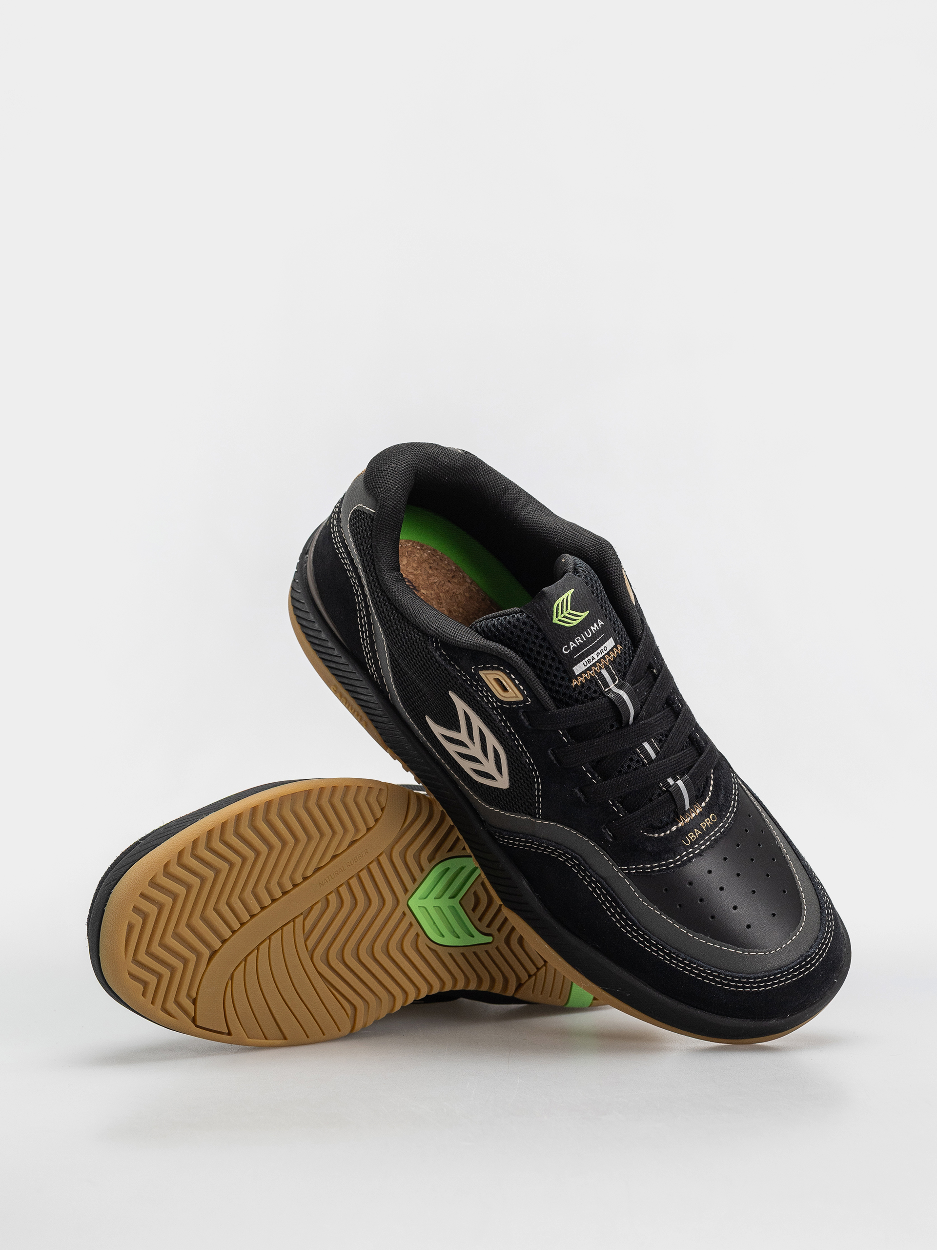 Pantofi Cariuma Uba Pro (black suede and mesh silver cloud logo)