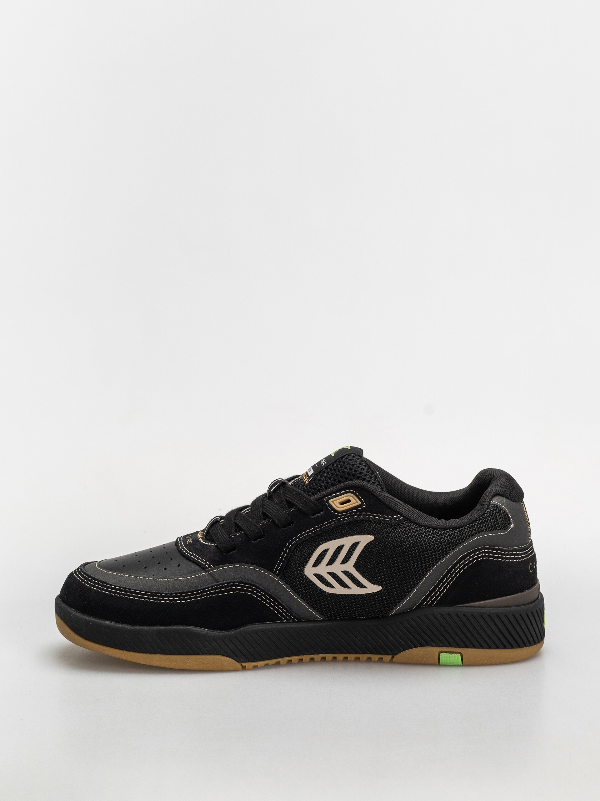Pantofi Cariuma Uba Pro (black suede and mesh silver cloud logo)