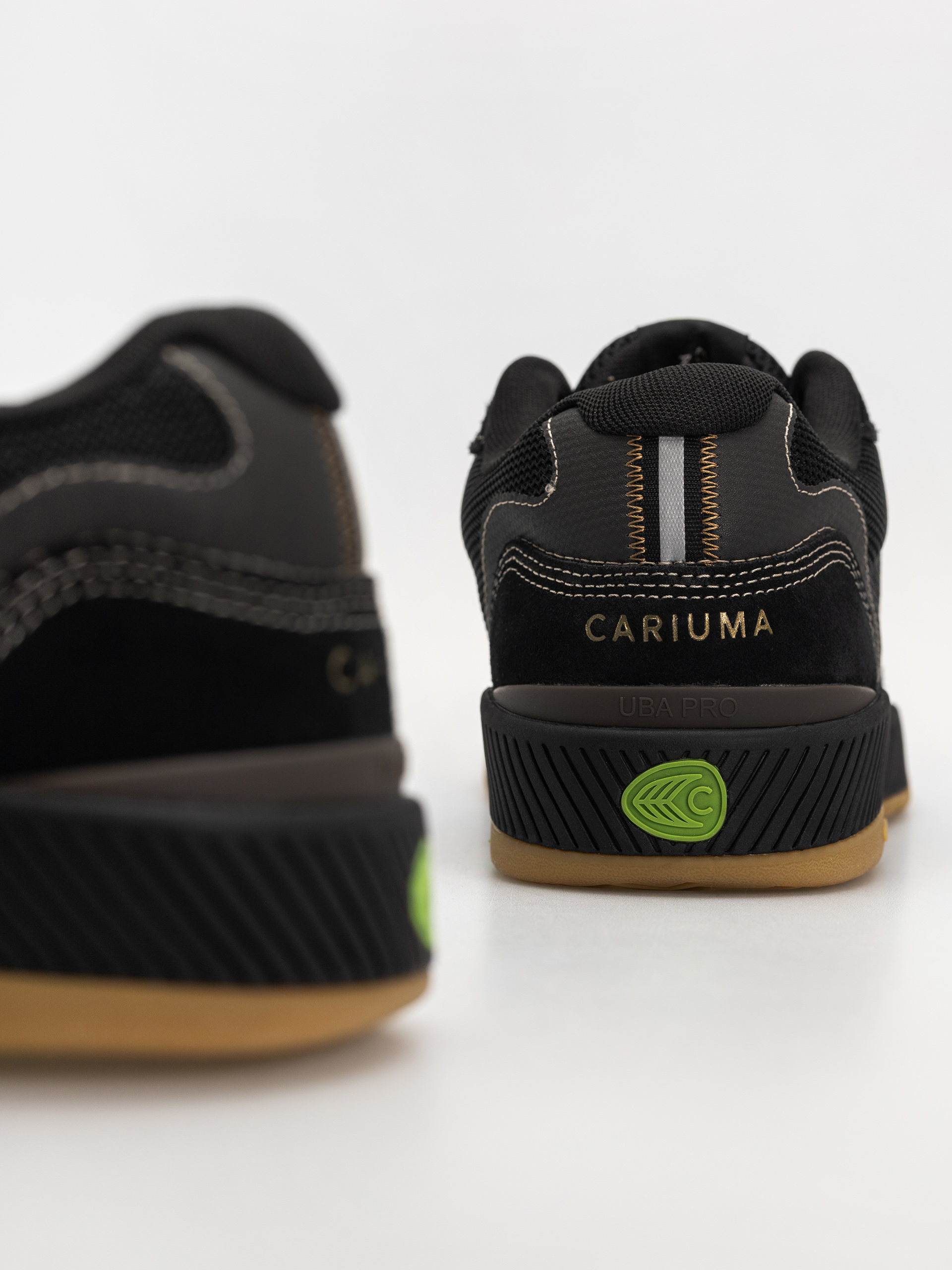 Pantofi Cariuma Uba Pro (black suede and mesh silver cloud logo)
