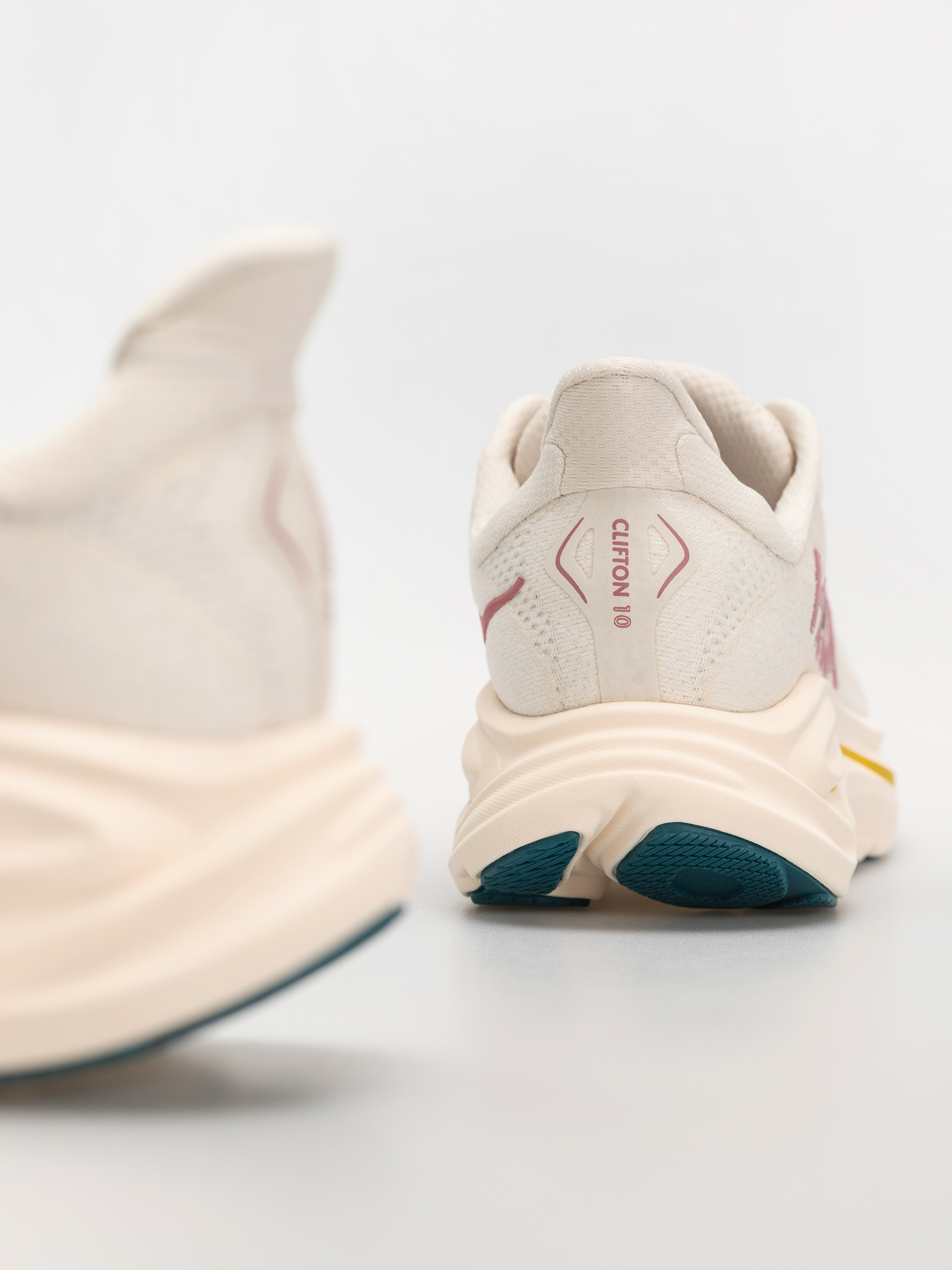 Pantofi Hoka Clifton 10 Wmn (birch/alabaster)