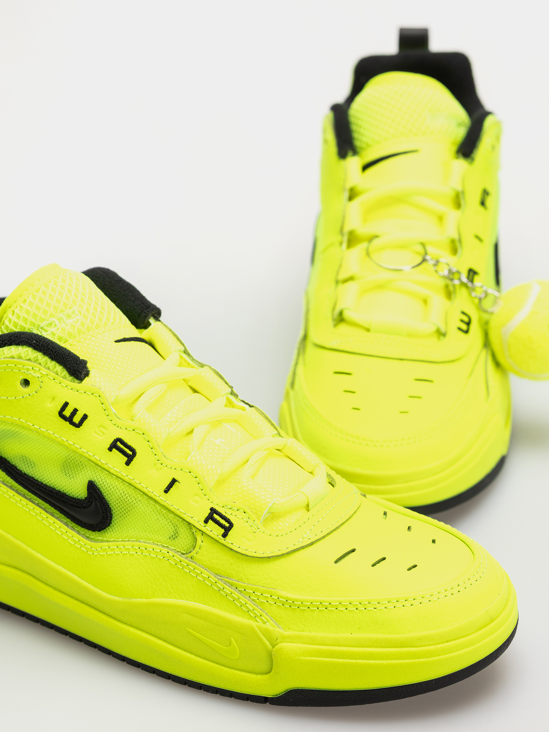 Pantofi Nike SB Air Max Ishod Premium (volt/black/volt/black)