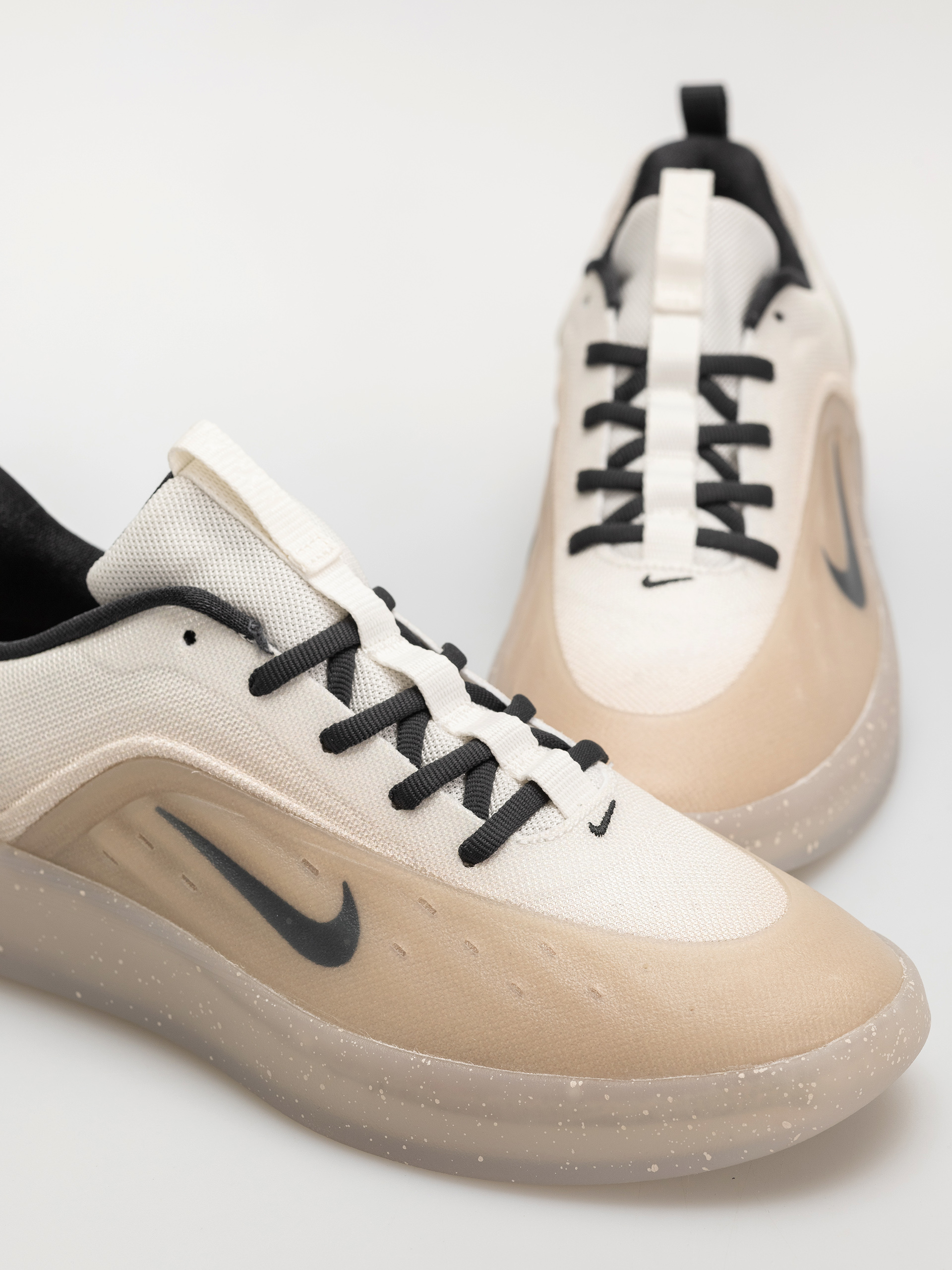 Pantofi Nike SB Zoom Nyjah 4 (desert khaki/dk smoke grey)