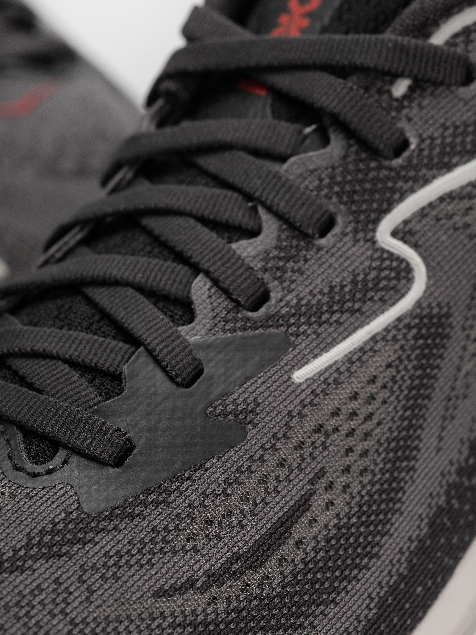 Pantofi Hoka Clifton 10 (carbon black/satellite grey)
