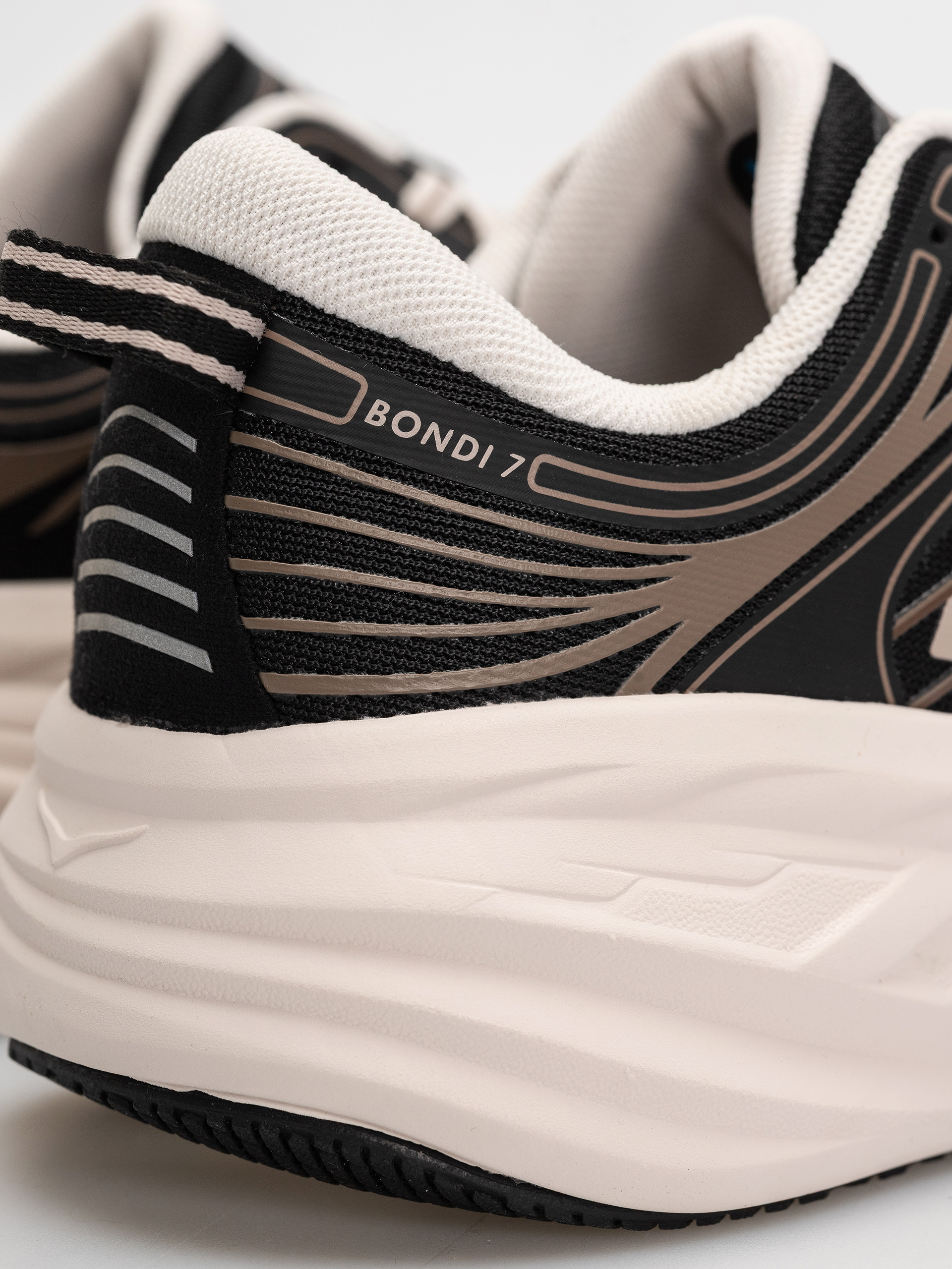 Pantofi Hoka Bondi 7 Wmn (black/rose cream)