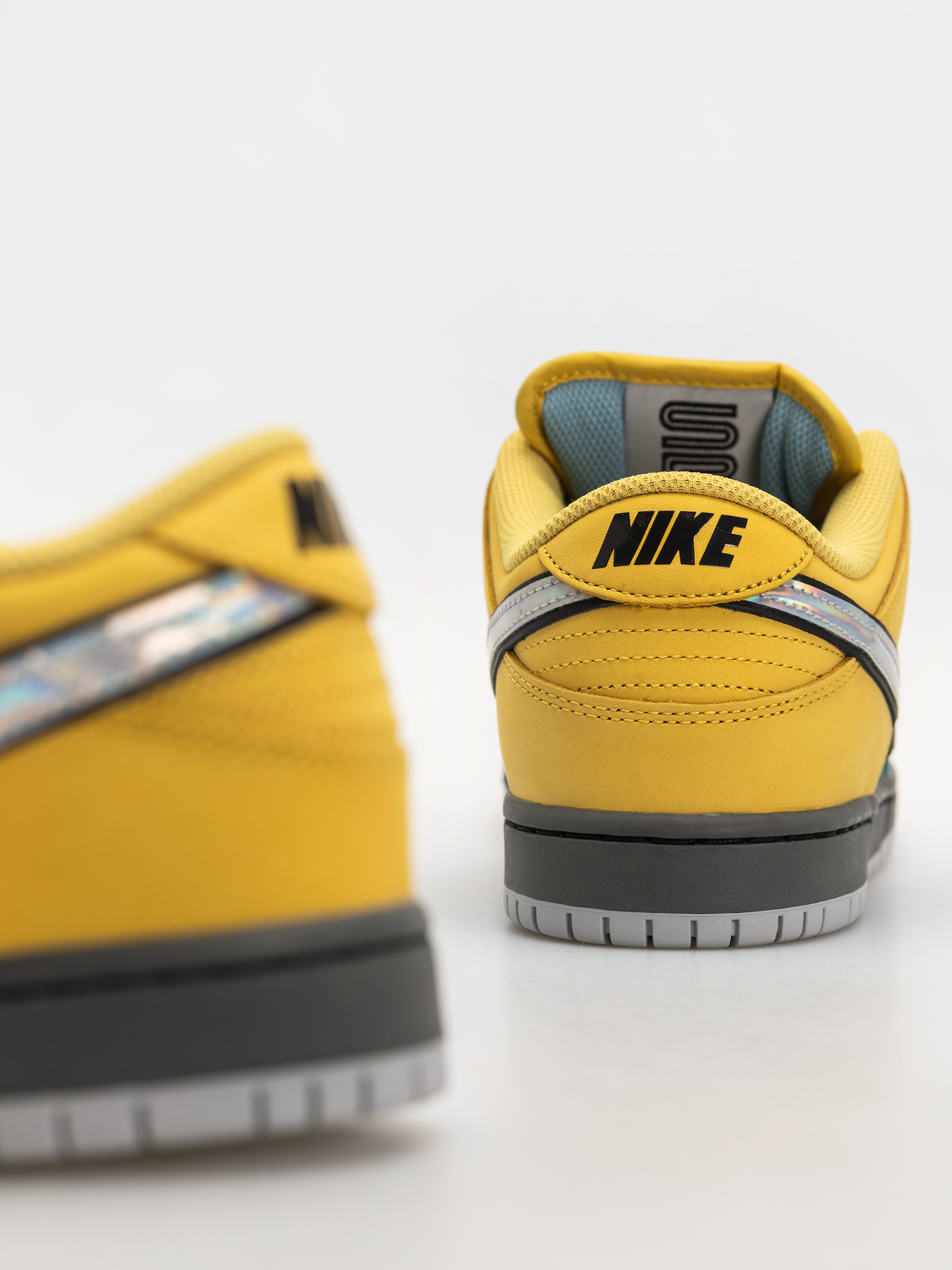 Pantofi Nike SB Dunk Low Pro (lightening/wolf grey/denim turq)