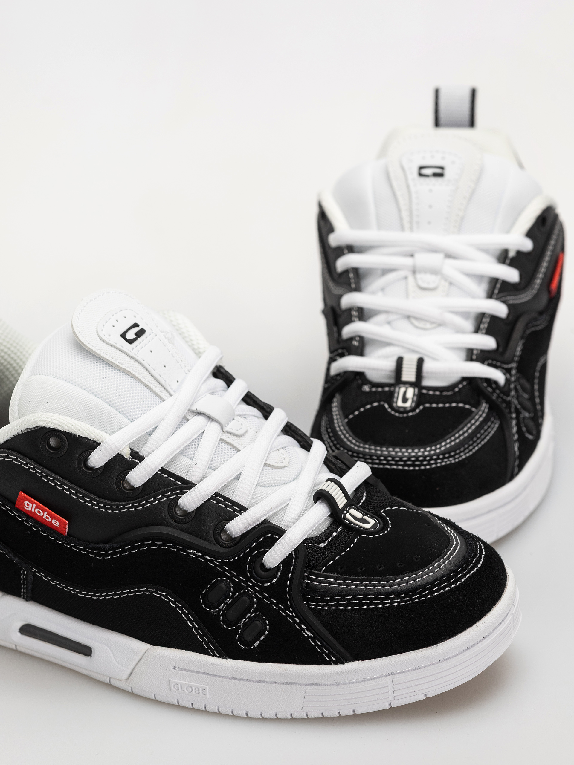 Pantofi Globe CT 4 (black/white)