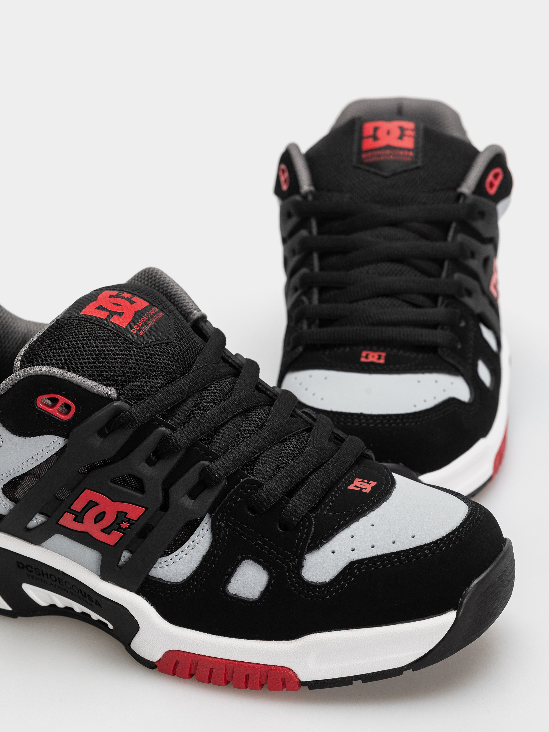 Pantofi DC At 2 (black/grey/red)