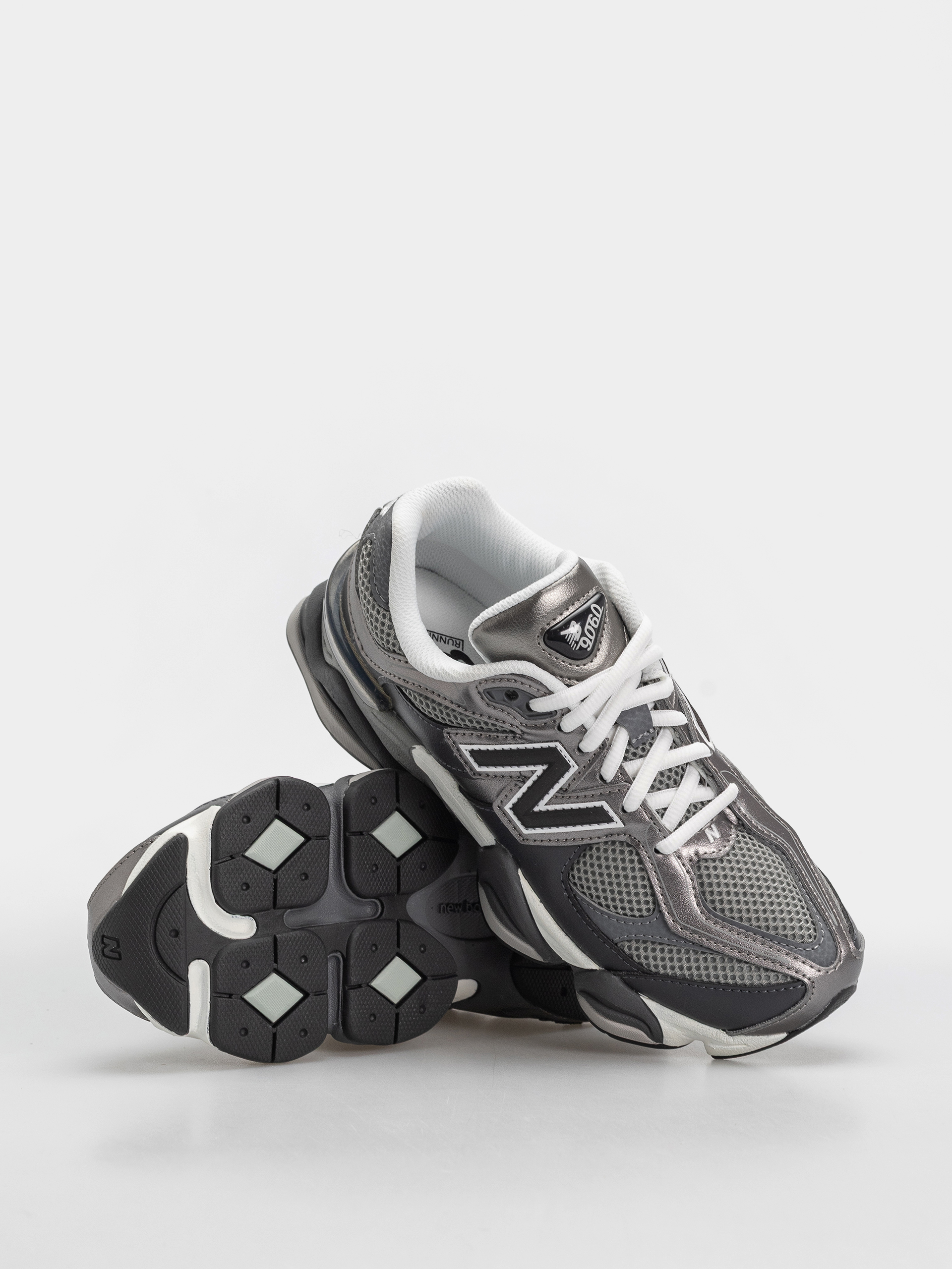 Pantofi New Balance 9060 JR (magnet/faded black)