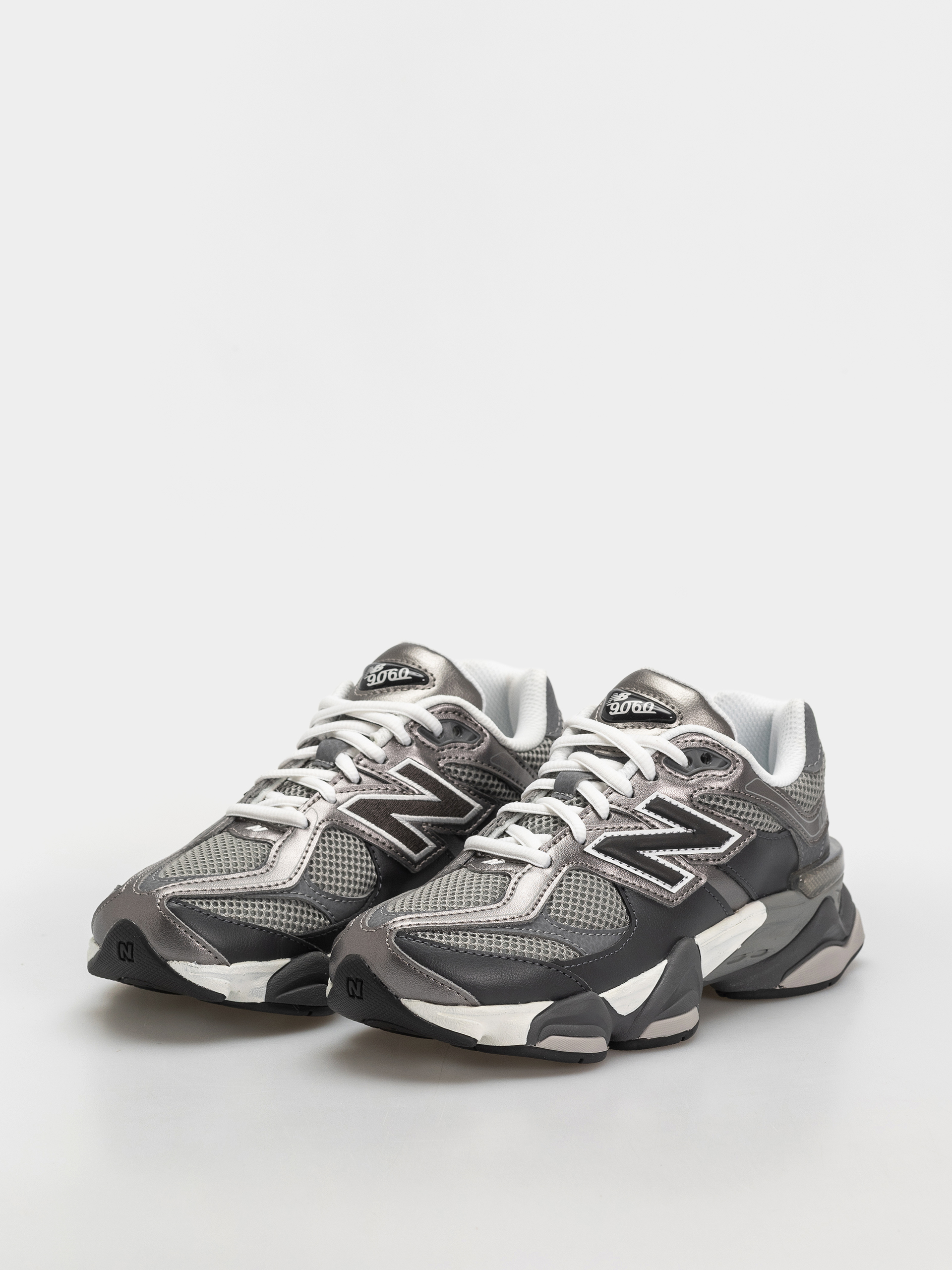 Pantofi New Balance 9060 JR (magnet/faded black)