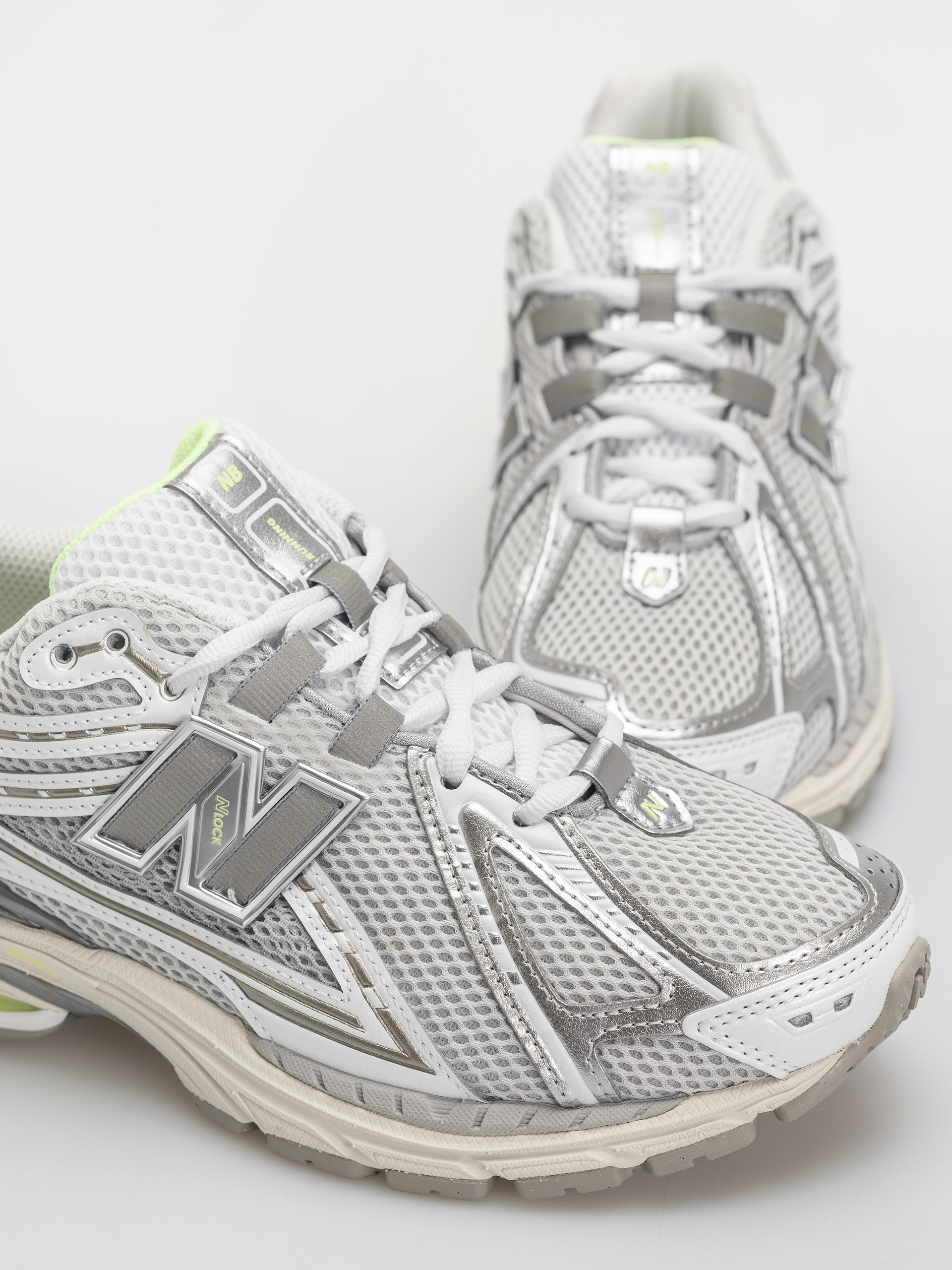 Pantofi New Balance 1906 (grey matter/afterglow)