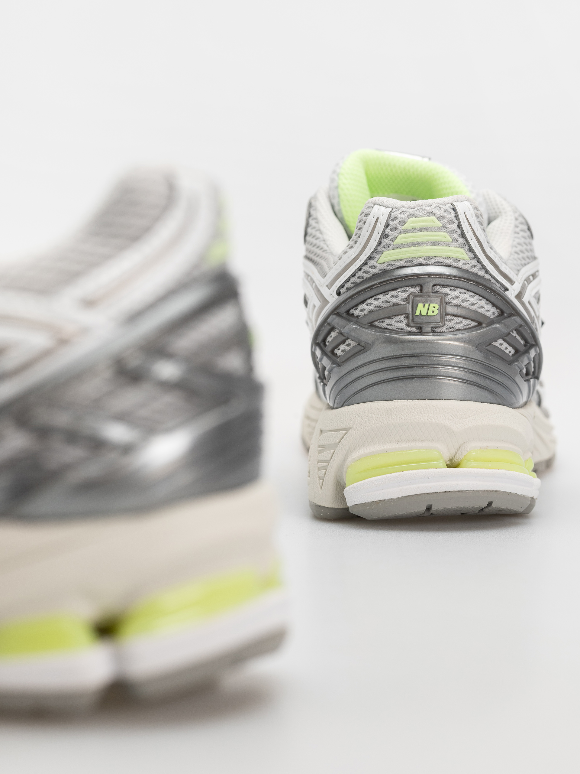 Pantofi New Balance 1906 (grey matter/afterglow)