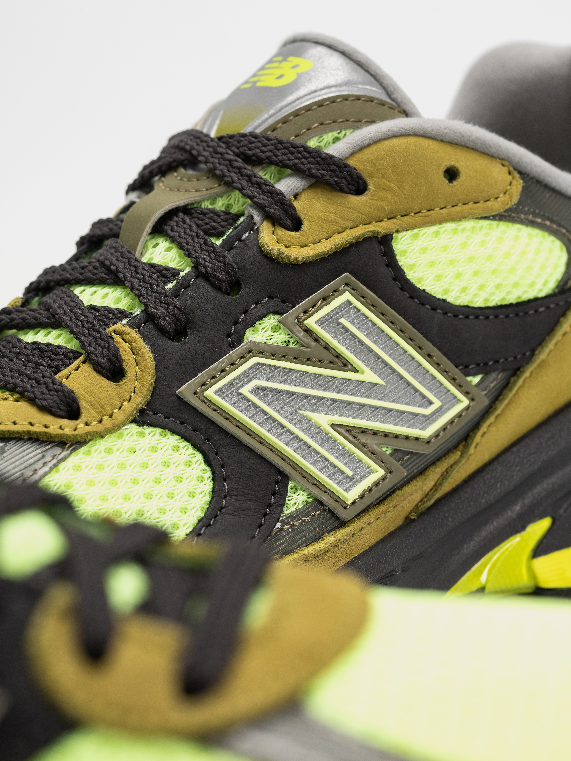 Pantofi New Balance 2010 (sea moss/afterglow/alkaline green)