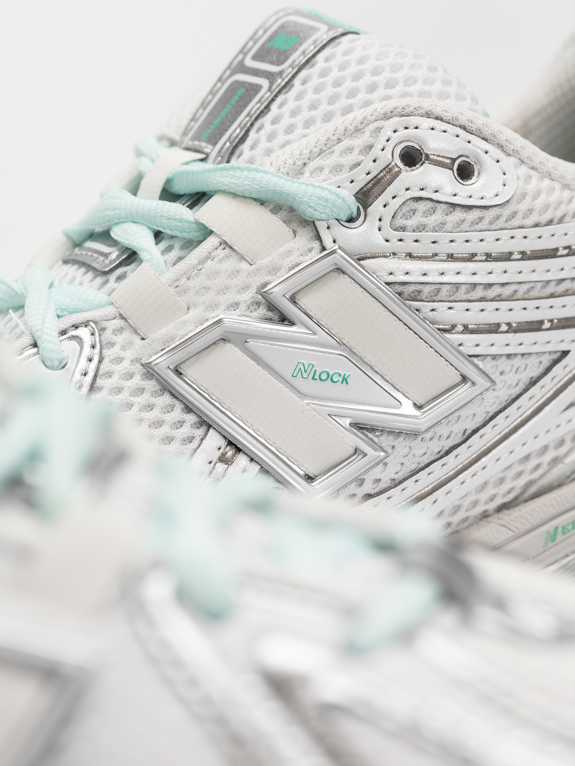Pantofi New Balance 1906 (103 white/deep end)