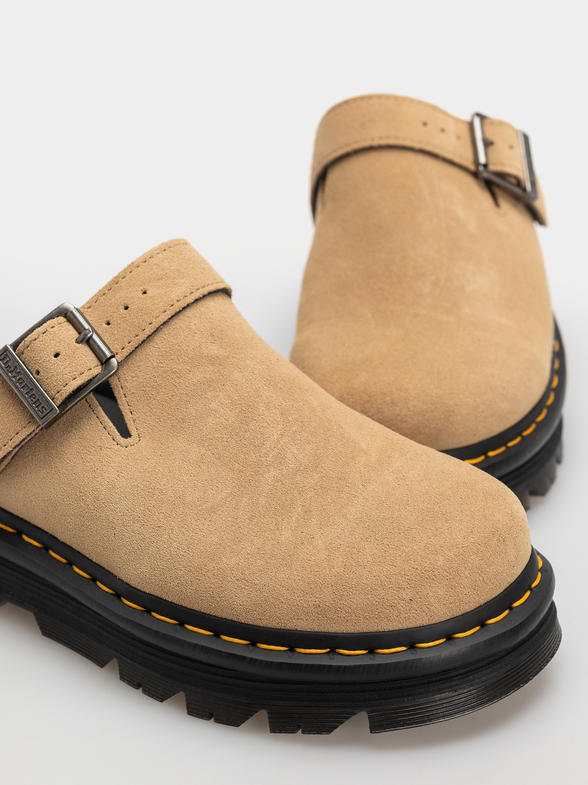 Pantofi Dr. Martens ZebZag Mule (savannah tan suede)