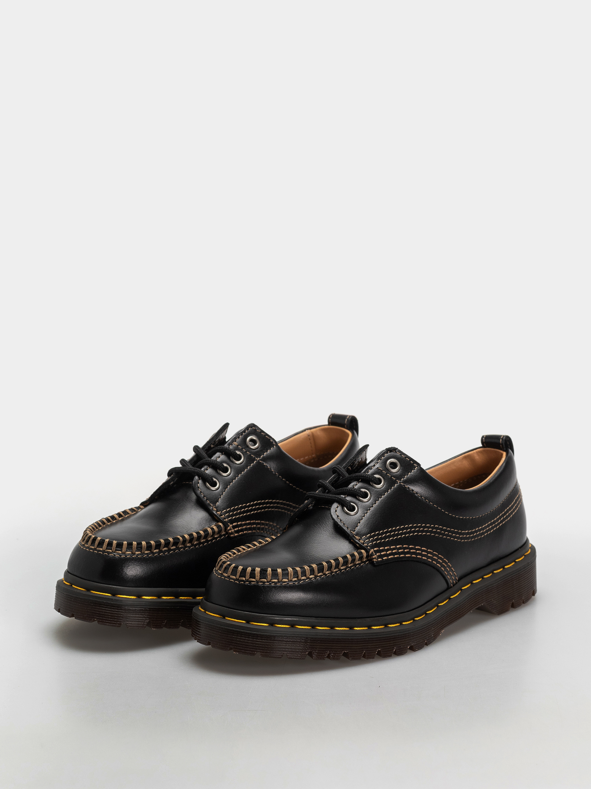 Pantofi Dr. Martens Lowell (black analine)