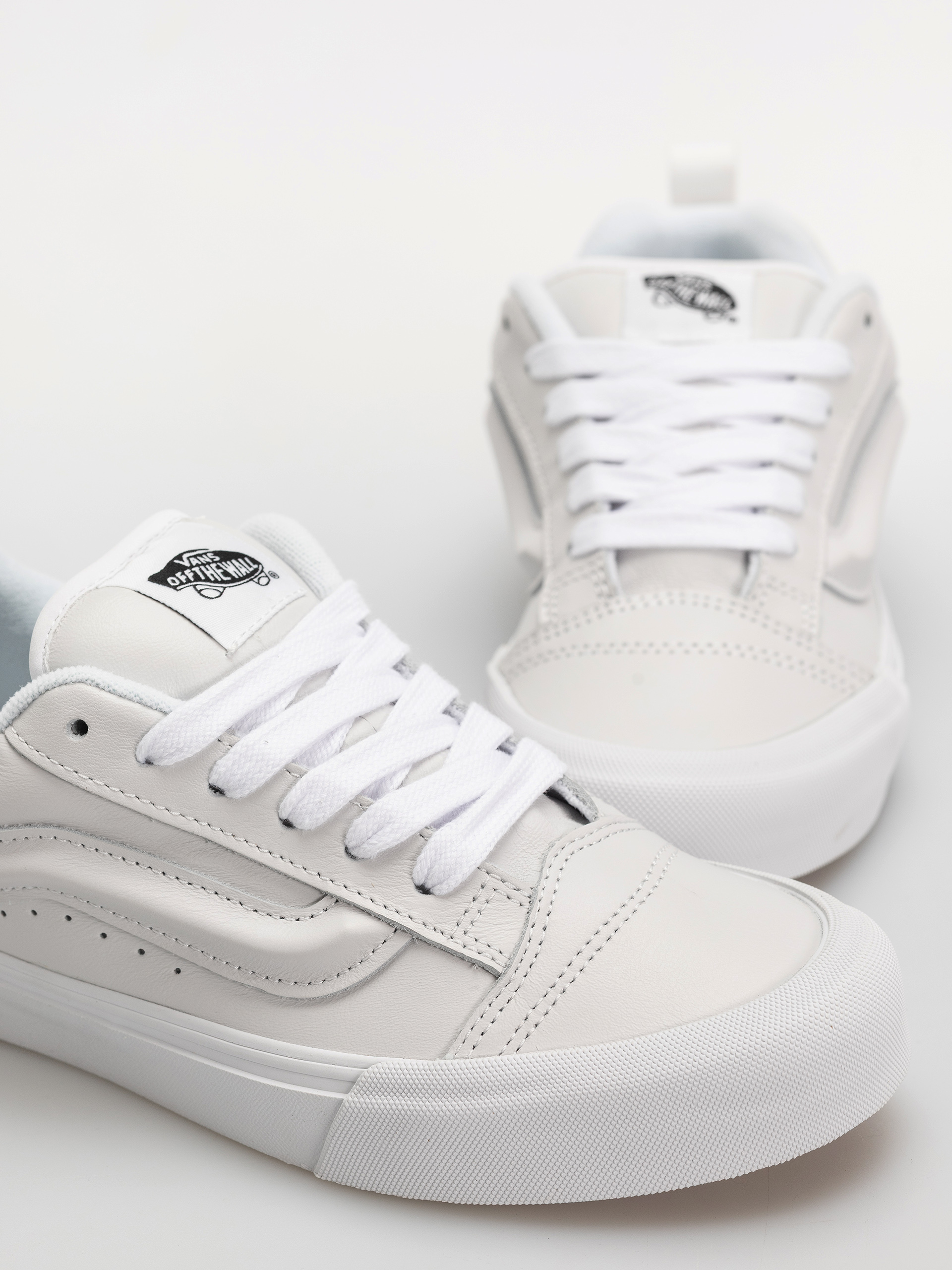 Pantofi Vans Knu Skool (true white/true)
