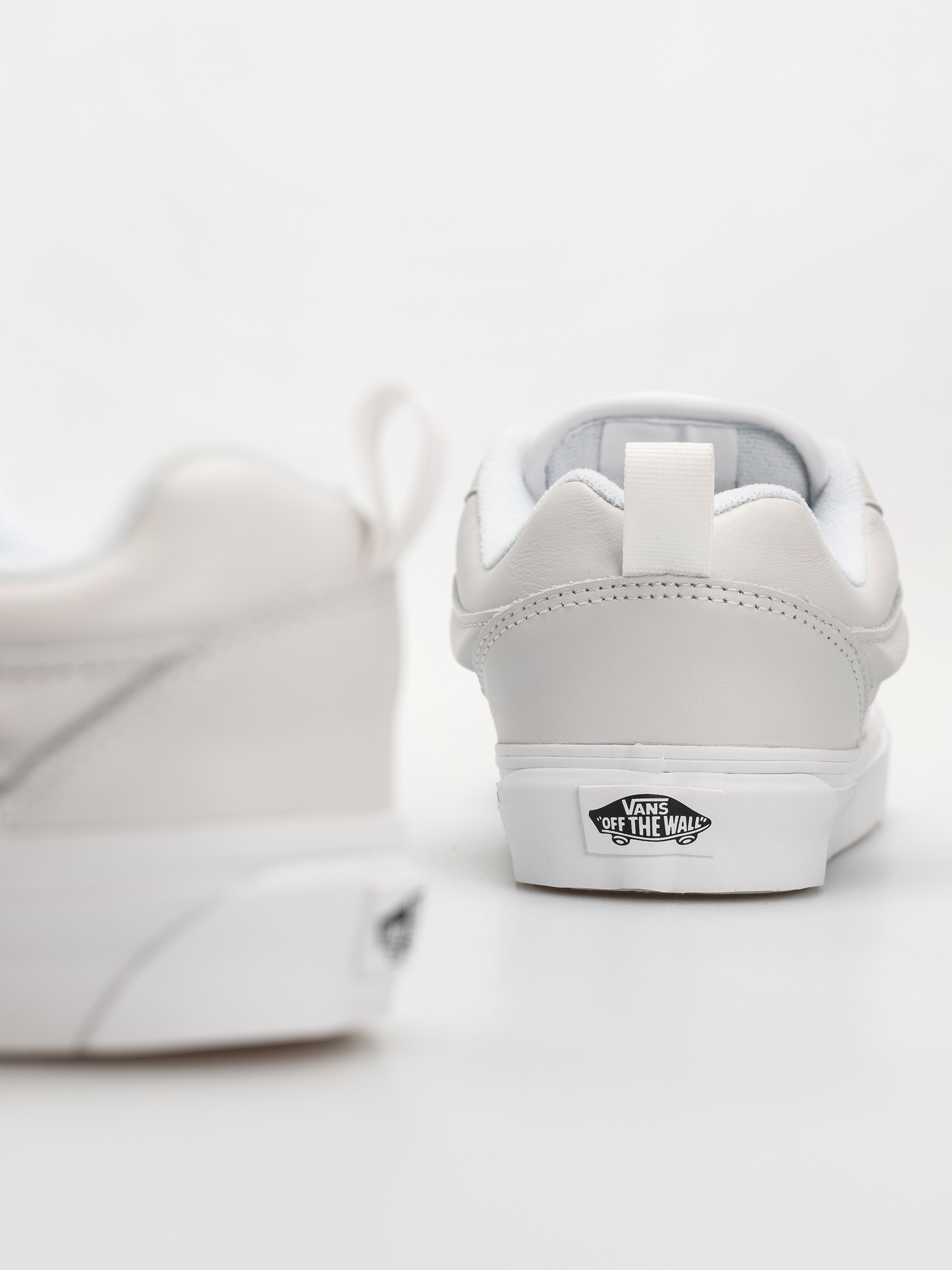 Pantofi Vans Knu Skool (true white/true)